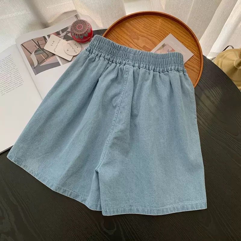 简约弹性腰围牛仔短裤