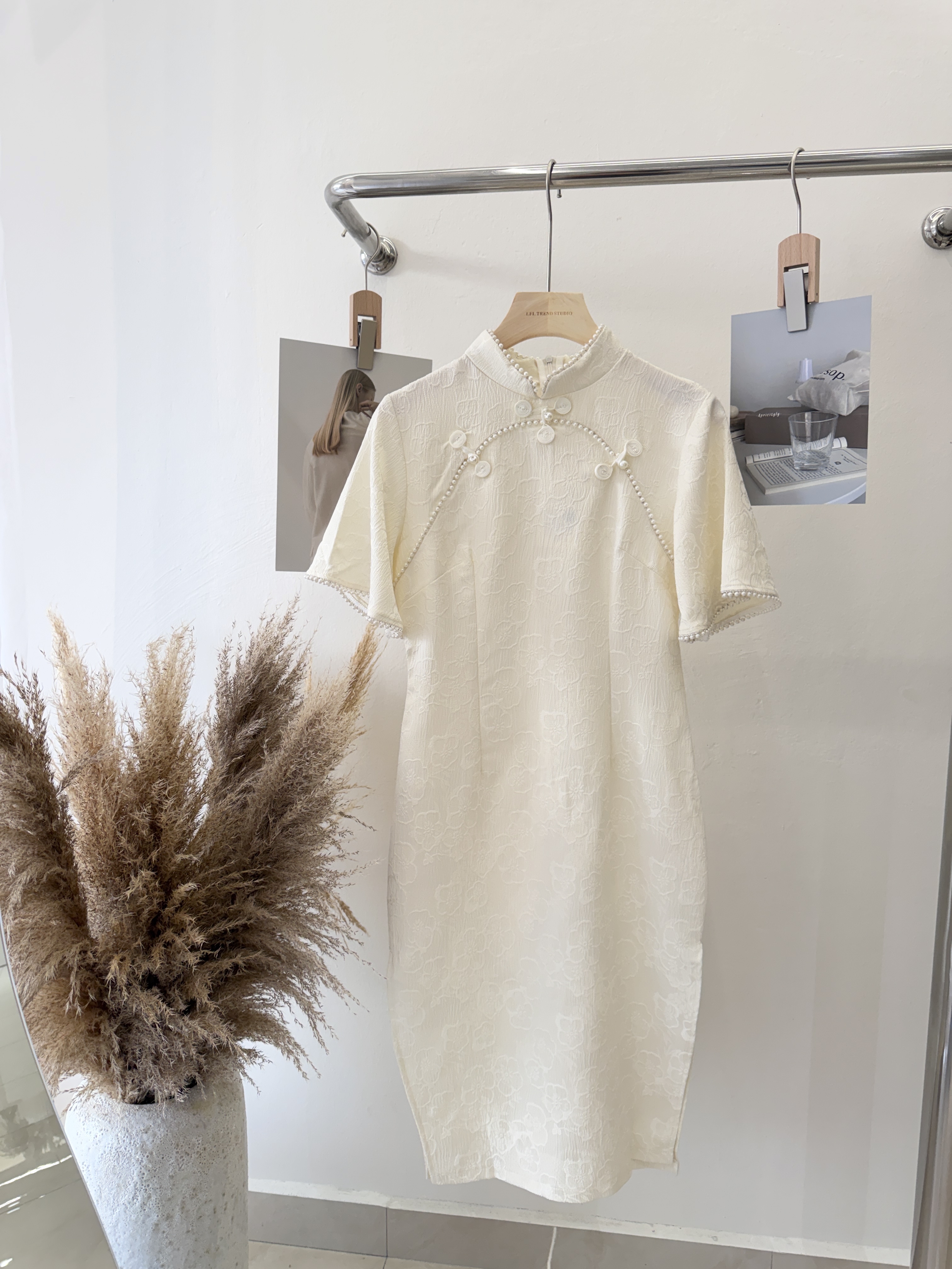 6633 新中式提花珍珠旗袍