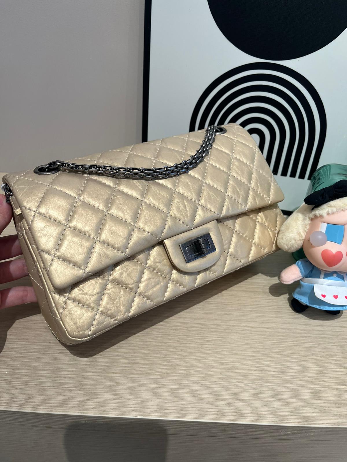 Chanel 2.55 flap bag classic calfskin 100%Authentic ,98%new ✅card✅dust bag✅box 