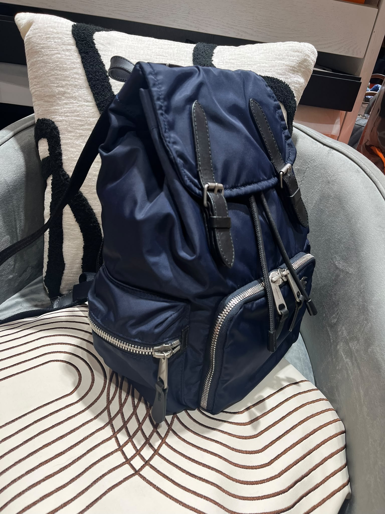 Burberry Nylon Backpack 深藍色 100%Authentic, 95%New