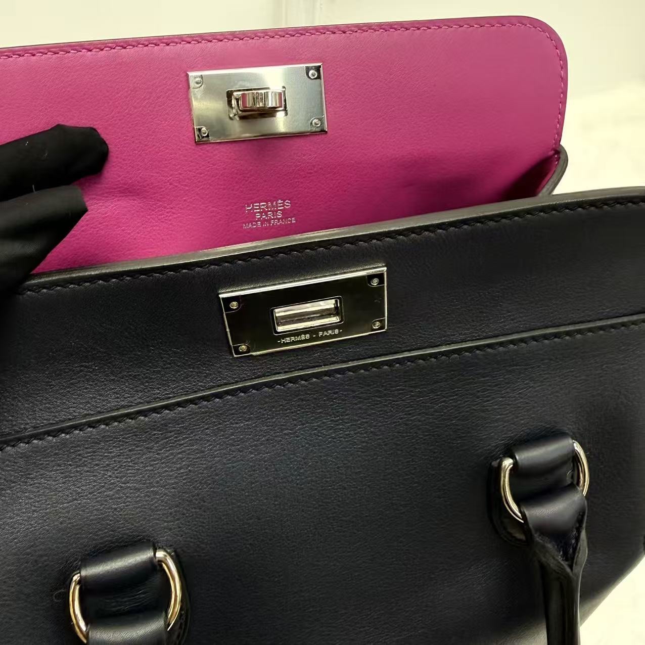 Hermes愛馬仕 牛奶盒子ToolBox20 肩帶款斜挎包