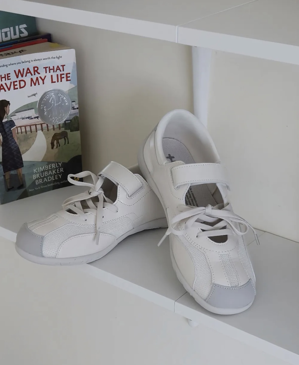 OTZ ROMARY LACEUP SNEAKERS