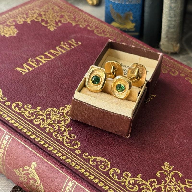 Vintage Emerald Rhinestone Golden Cufflinks (NZ104)