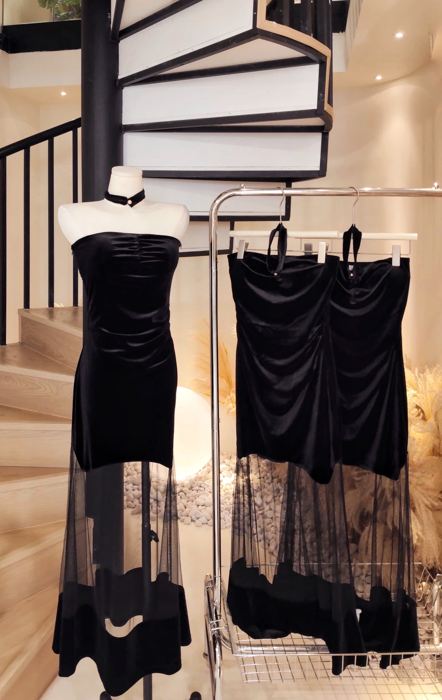 1321抹胸绒网纱礼服(挂脖吊饰)