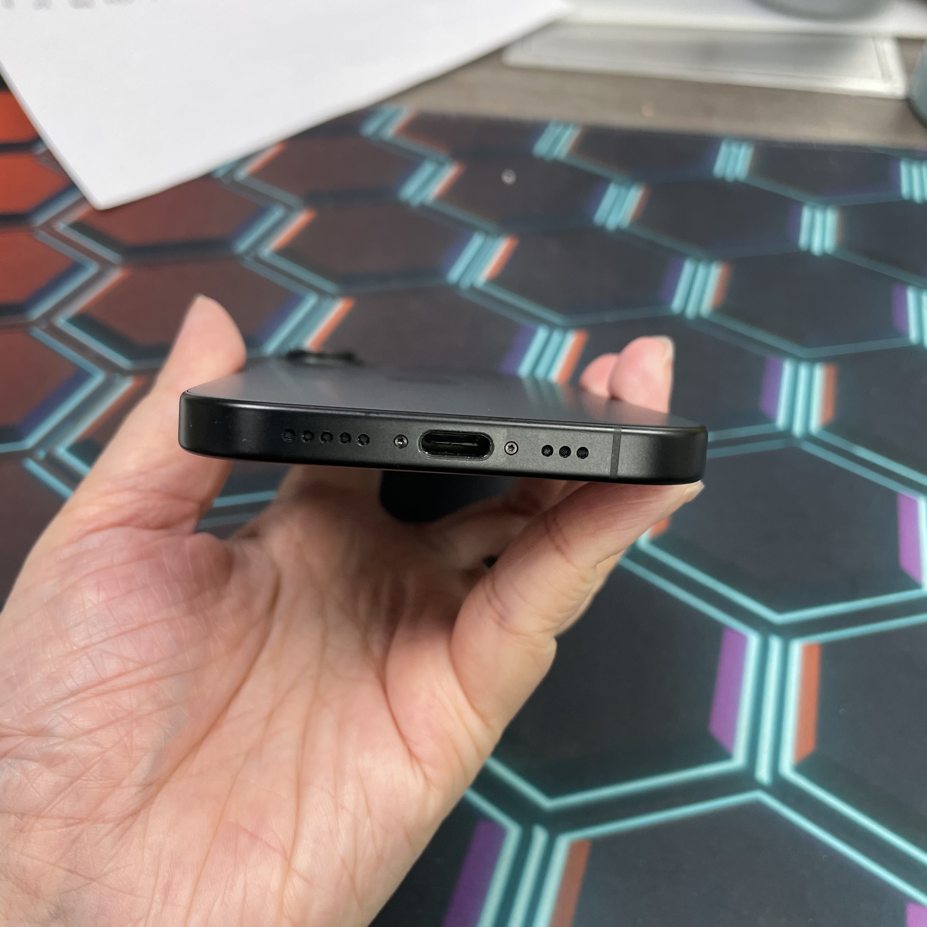 *8413 16 完美機 256GB 電93 黑色 black