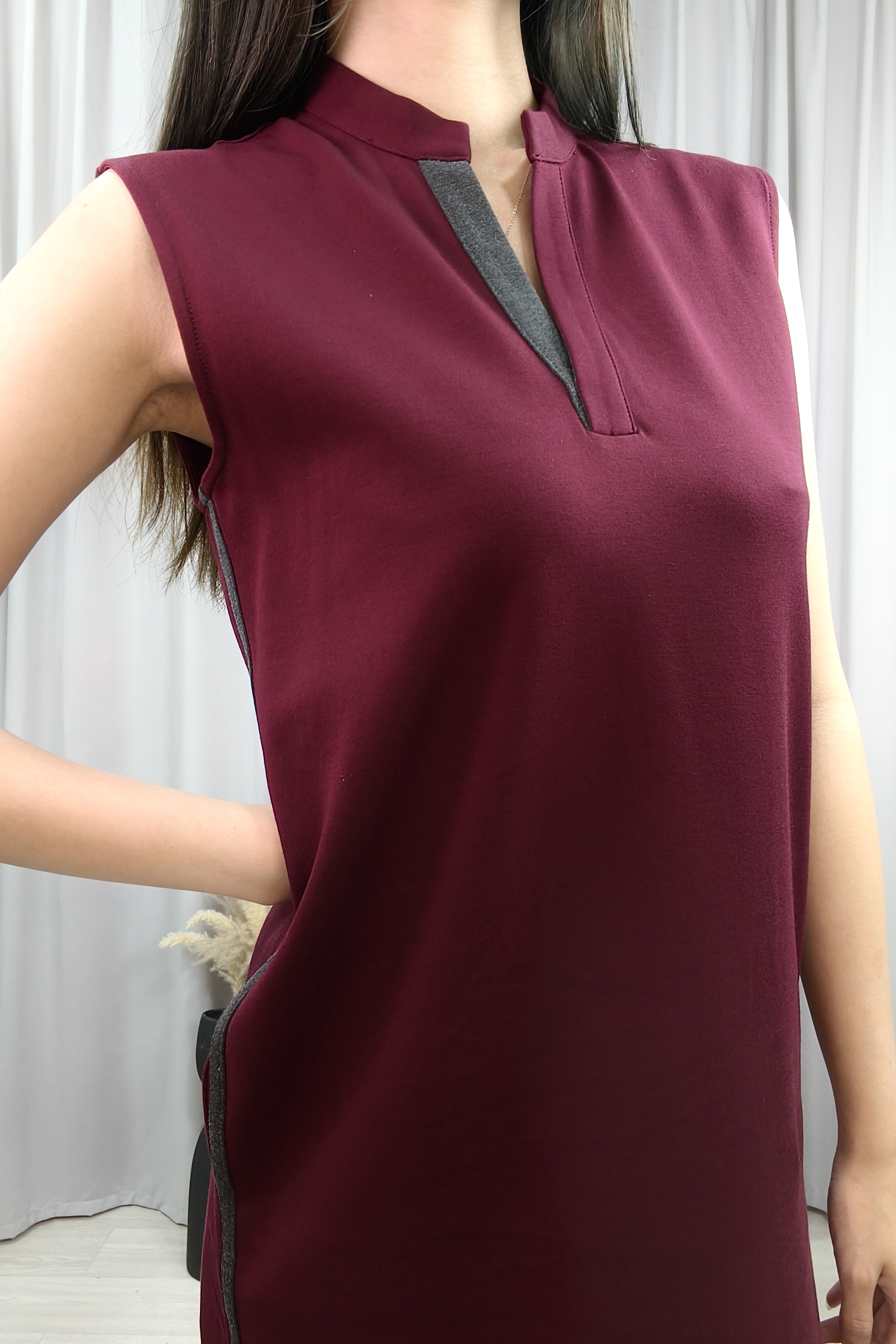 935701 Modern Mandarin Collar Midi Dress