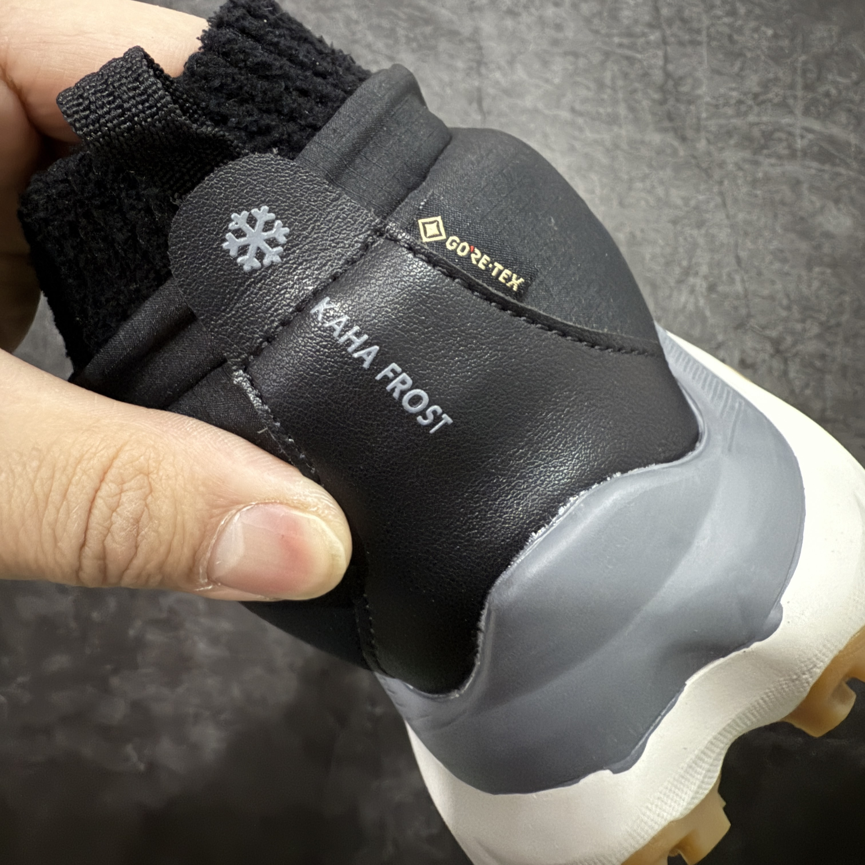 Hoka Kaha 2 Frost Moc GTX