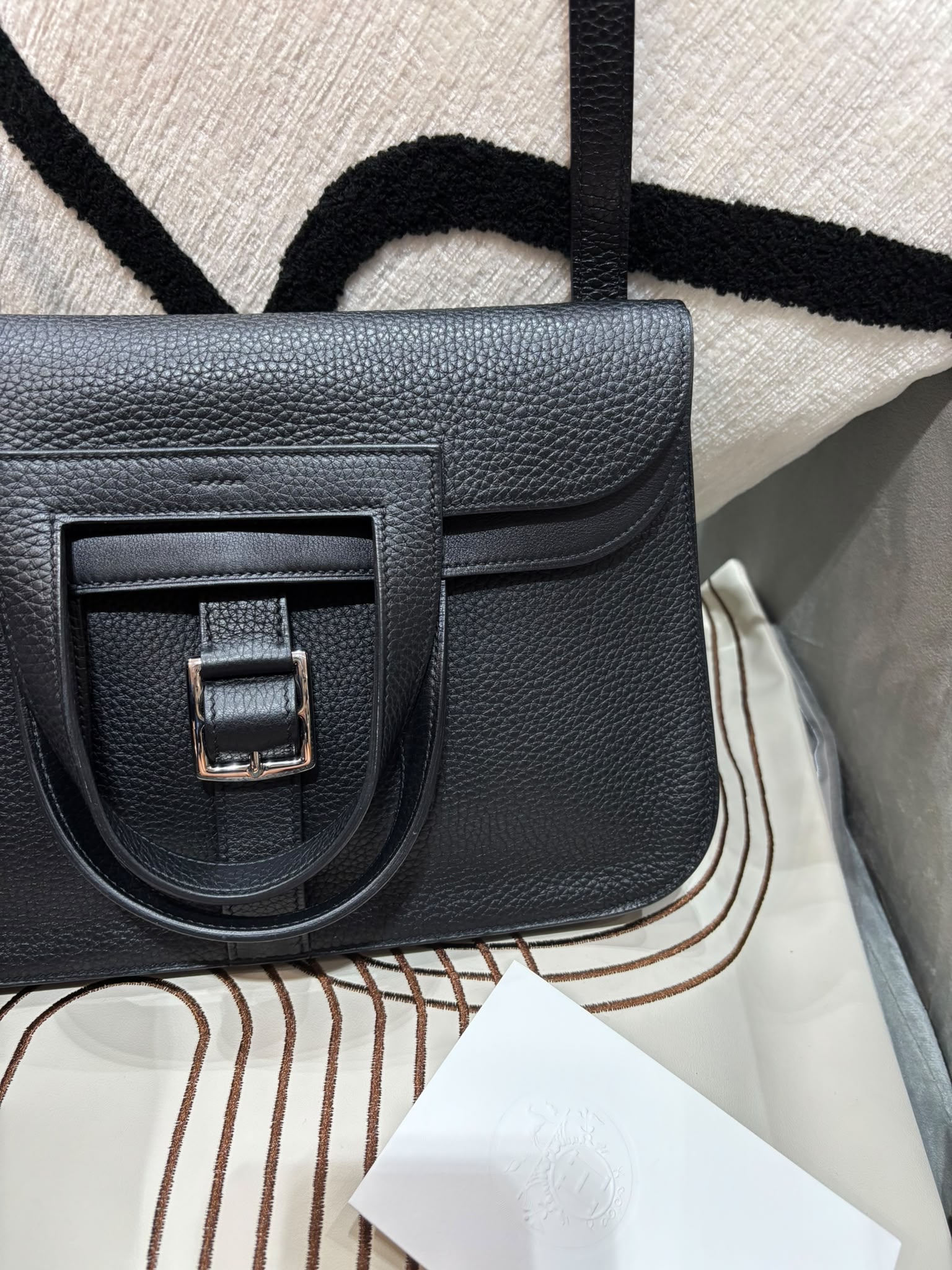 Hermes Halzan 31,STAMP A 黑銀 100%Authentic,98%new ✅專門店收據 ✅Dust bag 