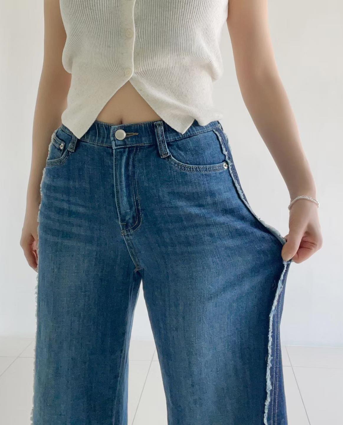 側拼色小喇叭牛仔褲