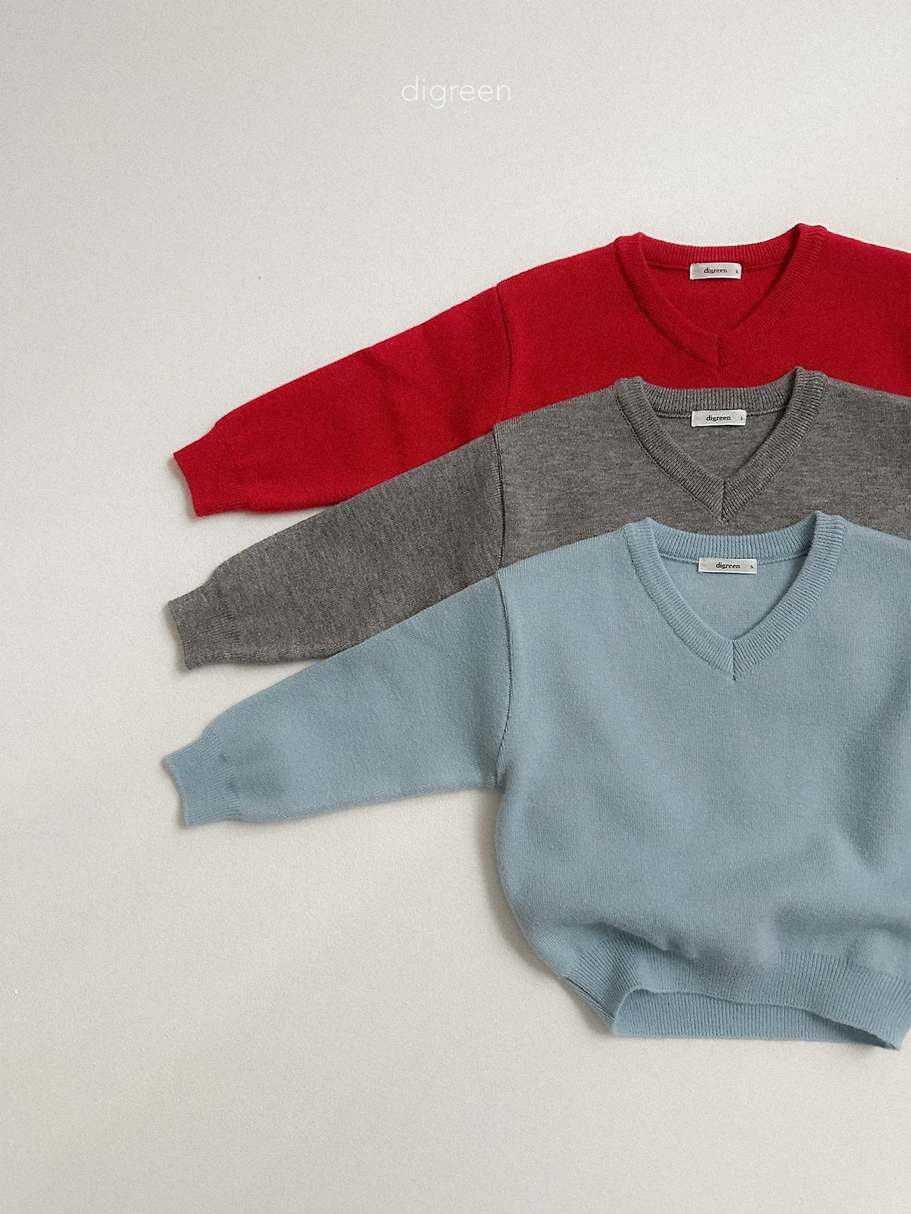 Digreen | Cozy V-Neck Knit