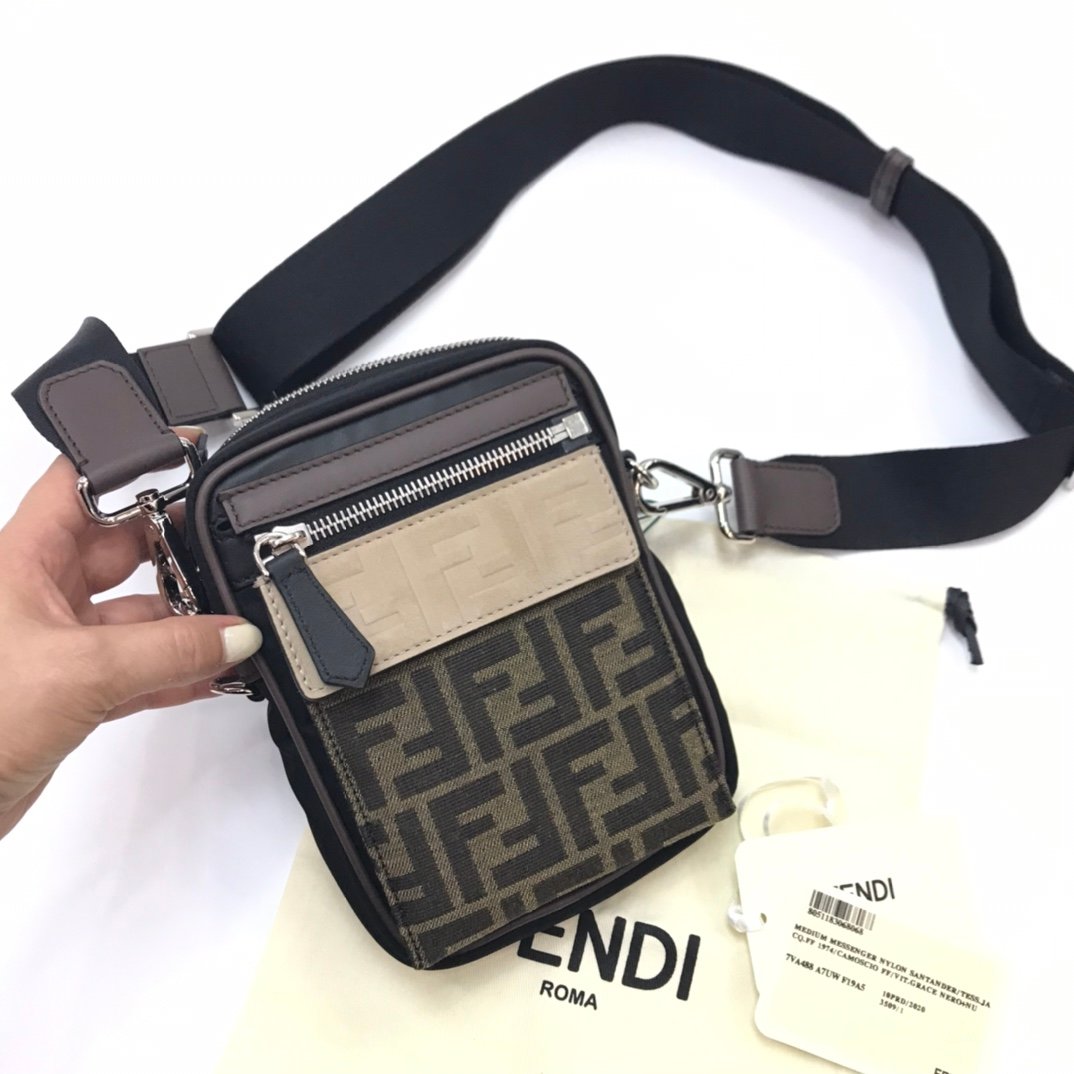 Fendi ff discount messenger bag