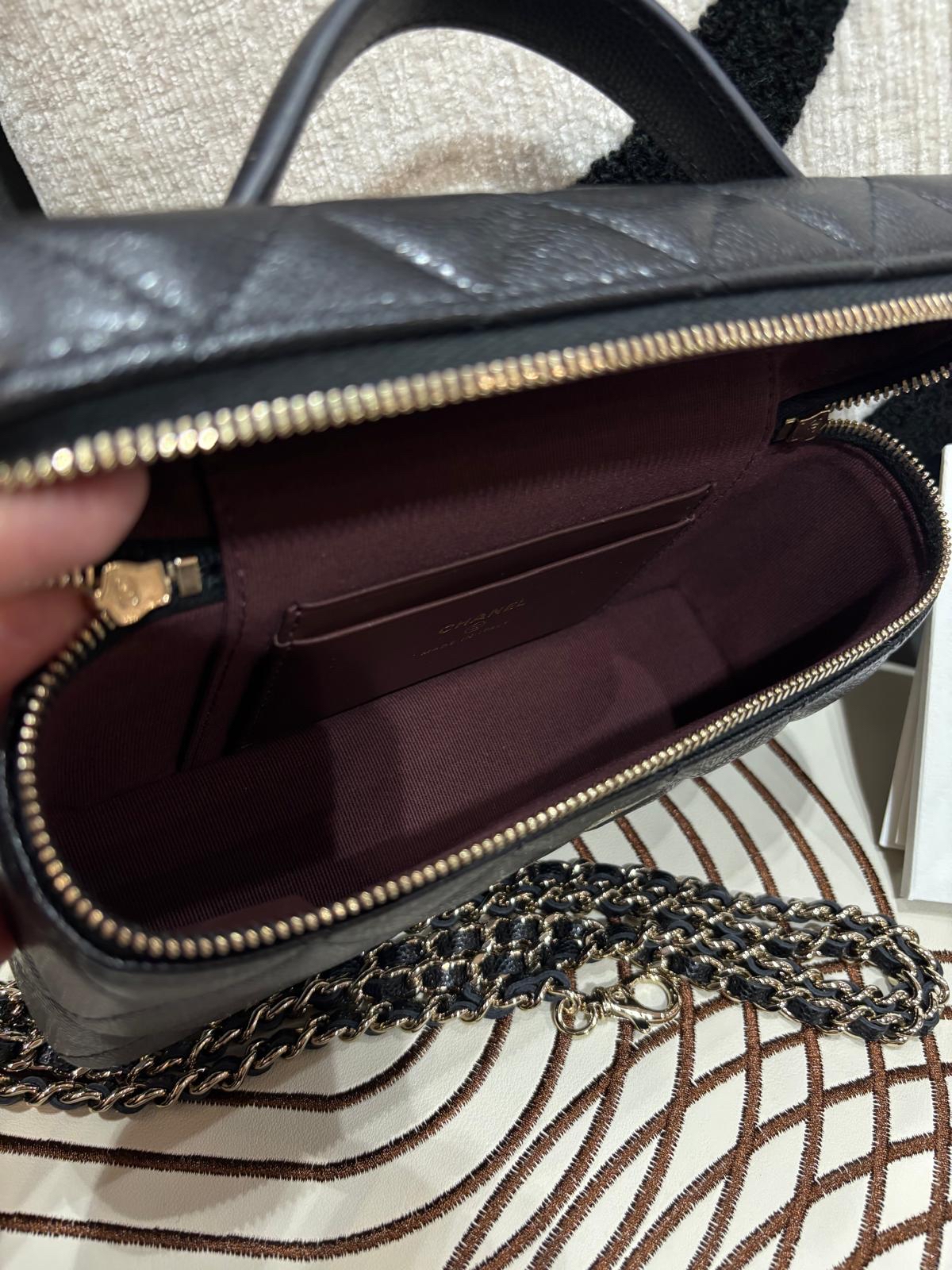 全新 Chanel AP4385 top handle vanity 黑色荔枝牛皮，100%AUTHENTIC,全新未使用品  ✅收據✅晶片✅塵袋