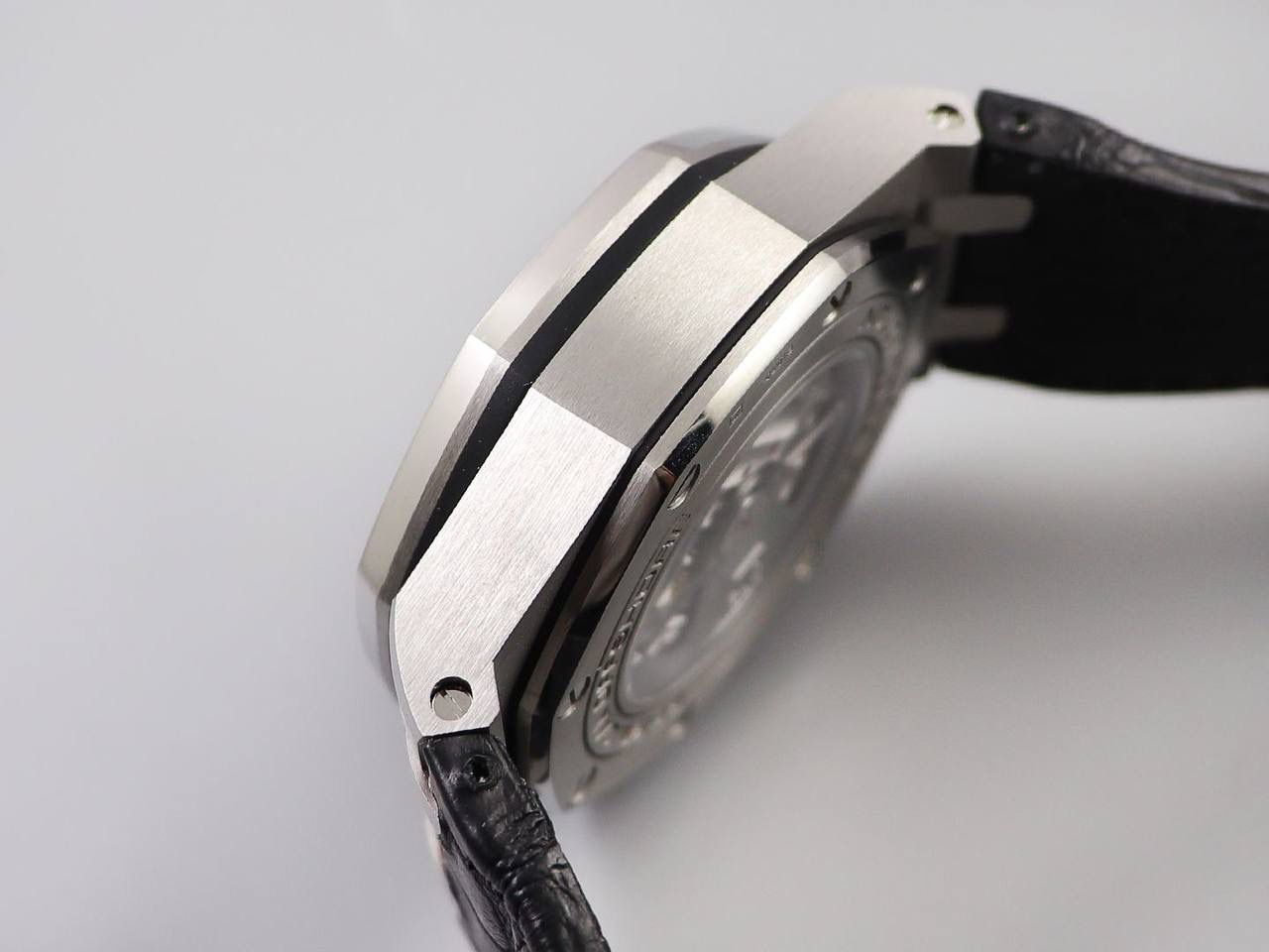 A P26412PT钢壳系列，直径44MM，搭载订制版12H计时3126机芯，特制的顶级橡胶带🔥🔥🔥 最强版＂26412PT＂系列💯