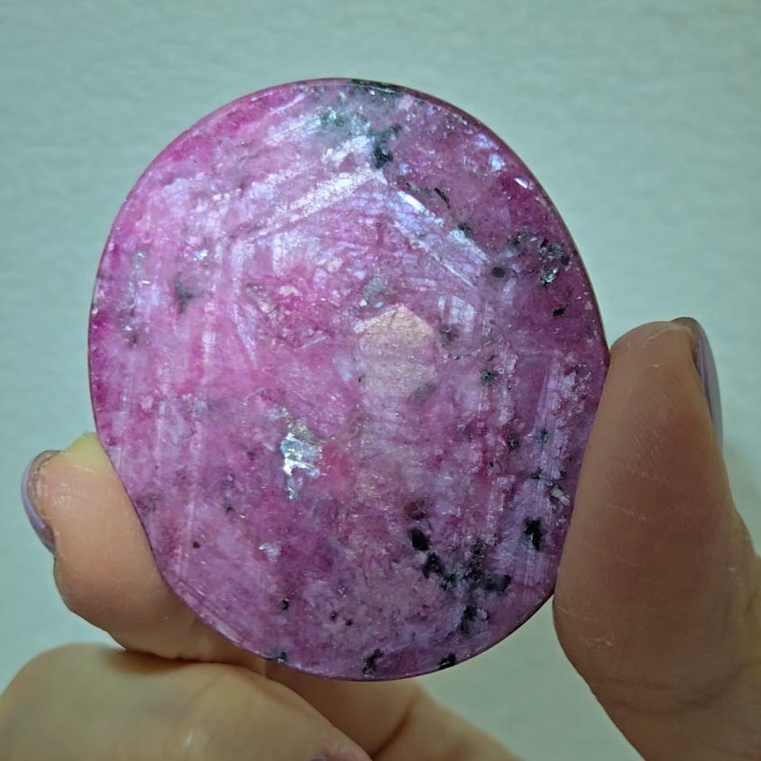 Ruby with intense flash, prismatic patterns, strong UV - RBY6