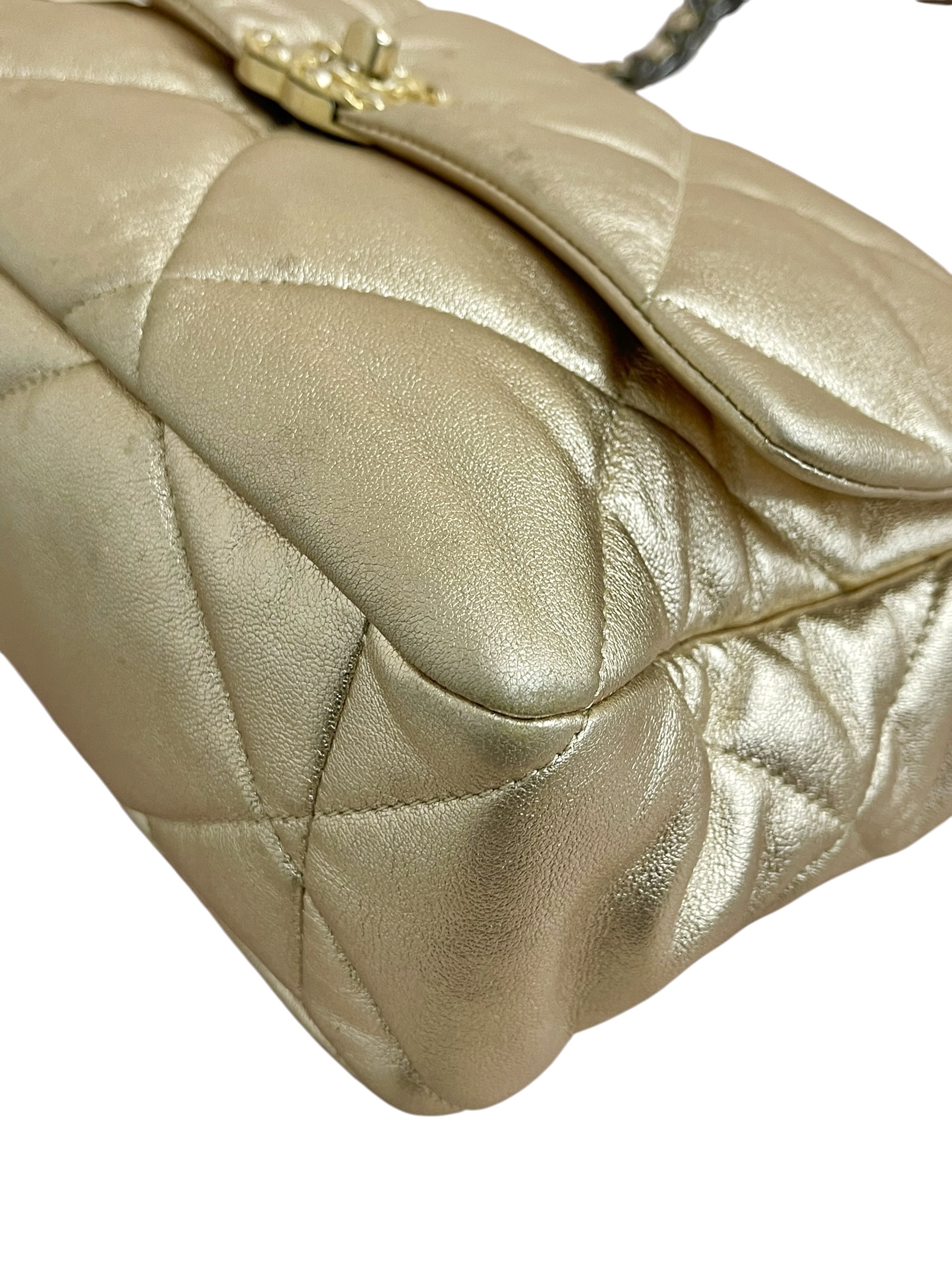 Pre-owned Chanel 19 Flap Bag / Product Code: 062203