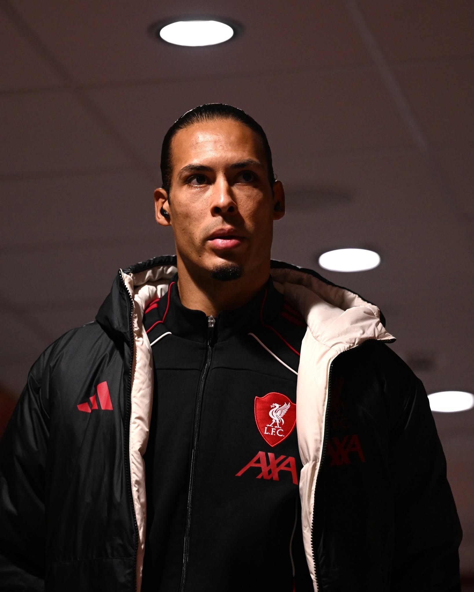 Adidas Liverpool 利物浦 2025-26 雙面連帽羽絨外套 JW7902