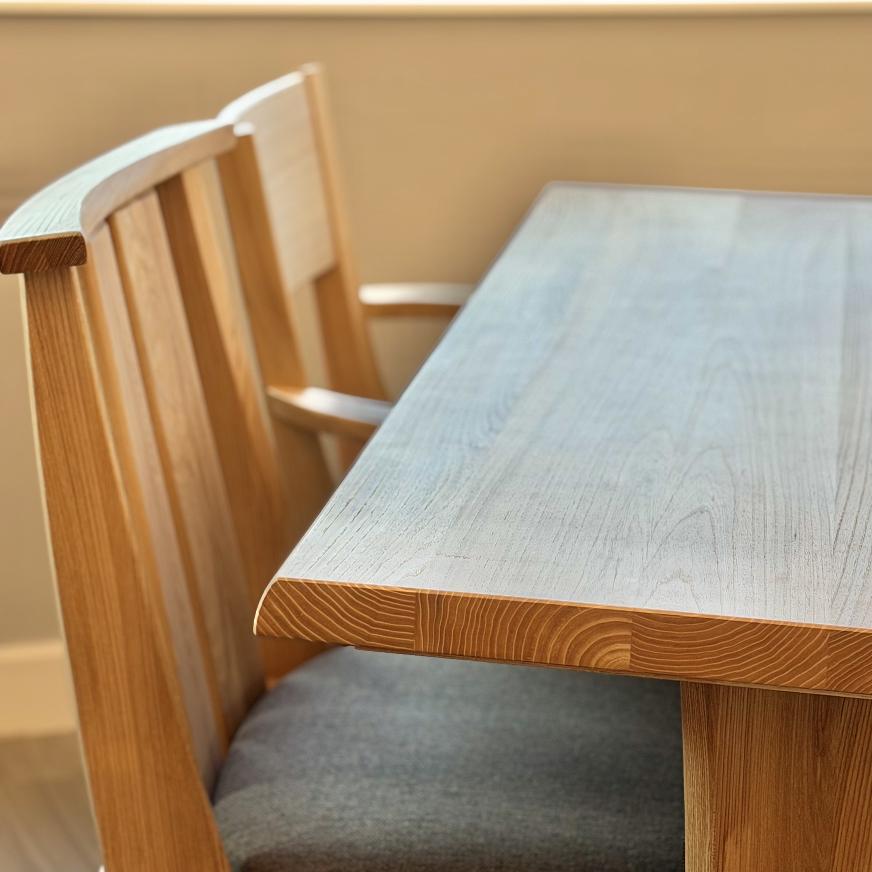 新品推介KOBE Dining Table