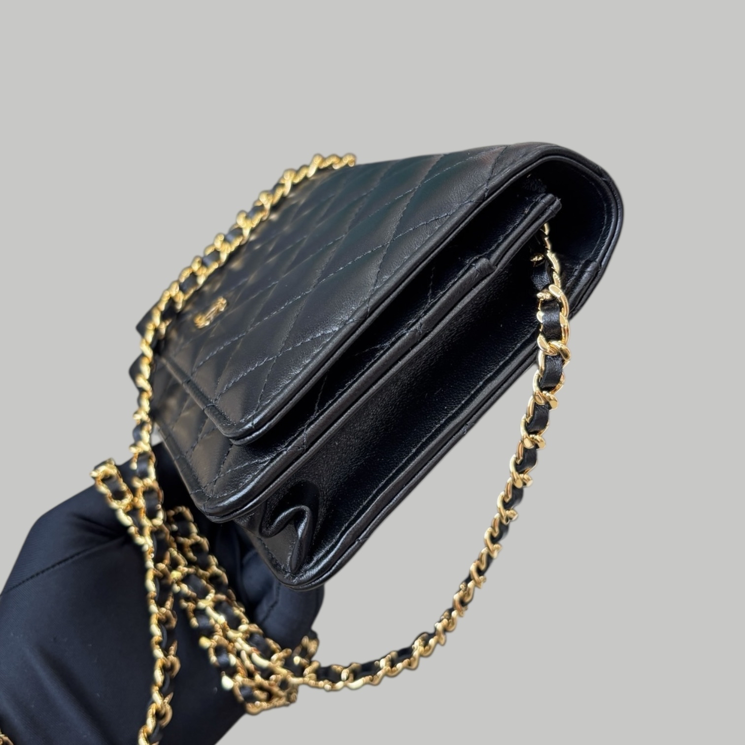 Chanel lambskin WOC羊皮金扣