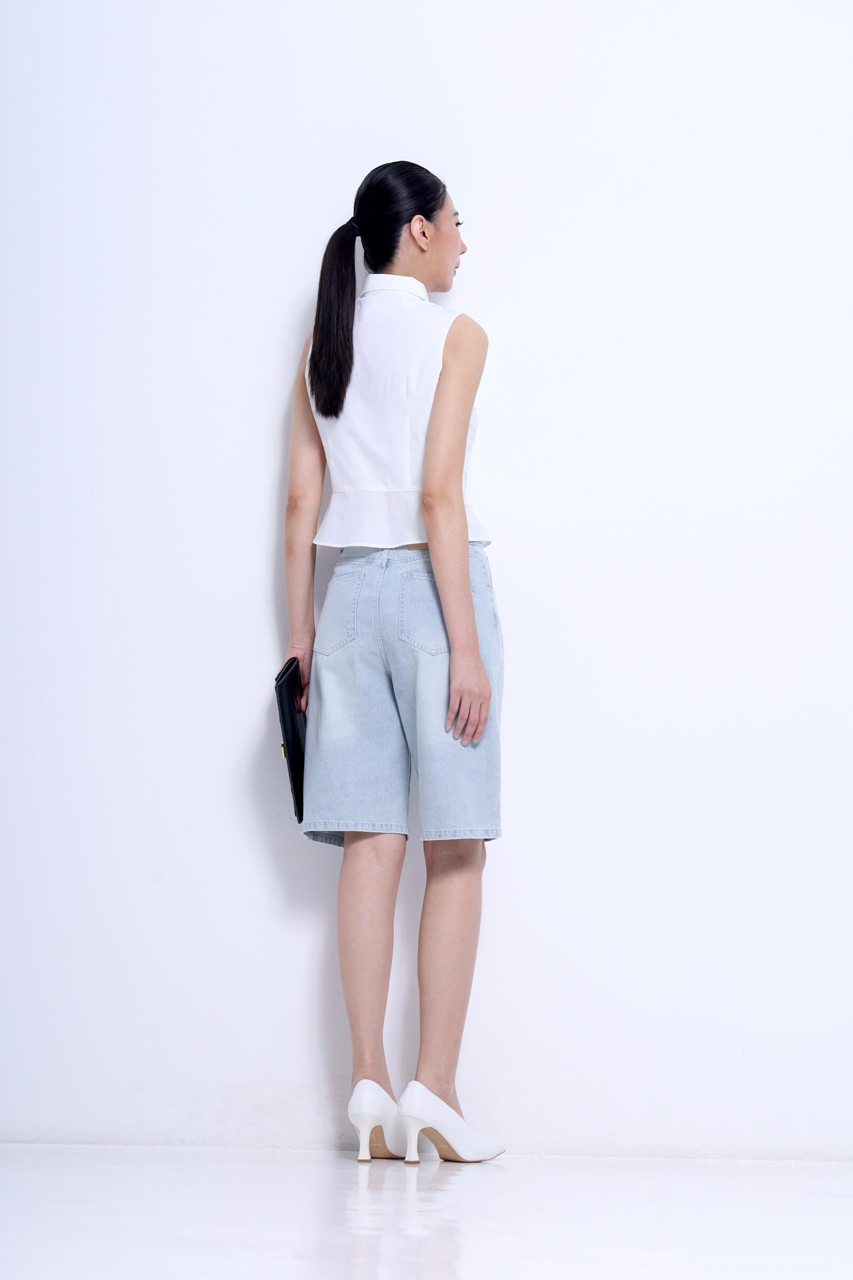 CB2776 Sleeveless Peplum Collar Blouse