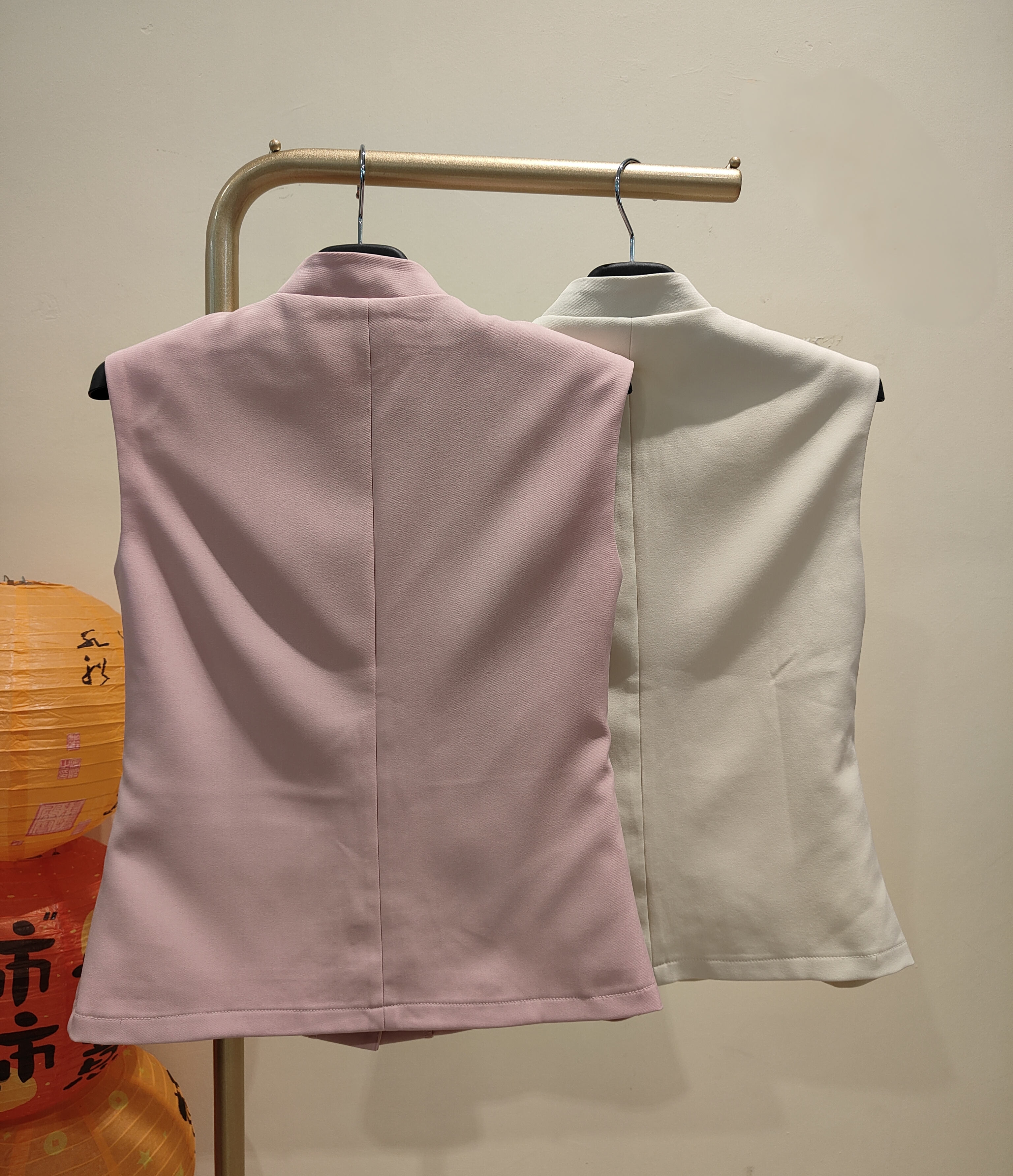 独家刺绣鱼🐟上衣 2025