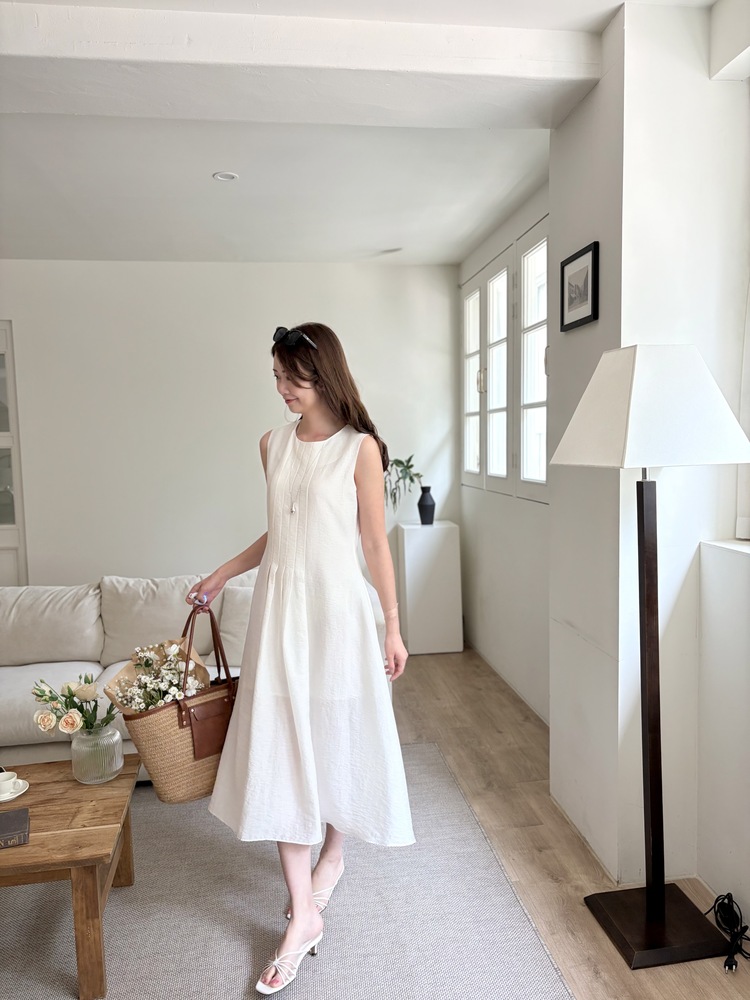 Linen Pintuck Dress (Ivory)