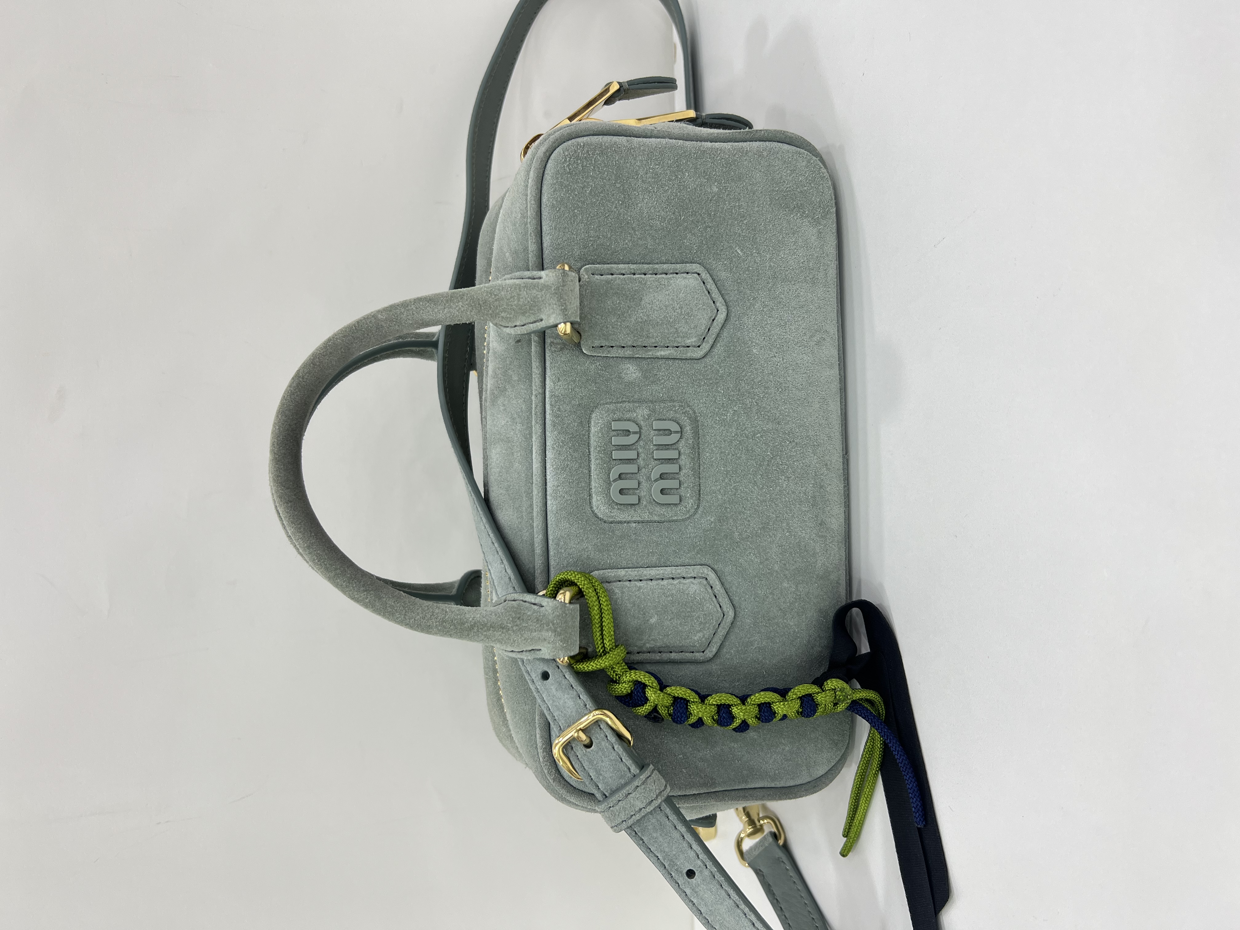 直播貨品 |  [1個-$100 2個-$300］E32