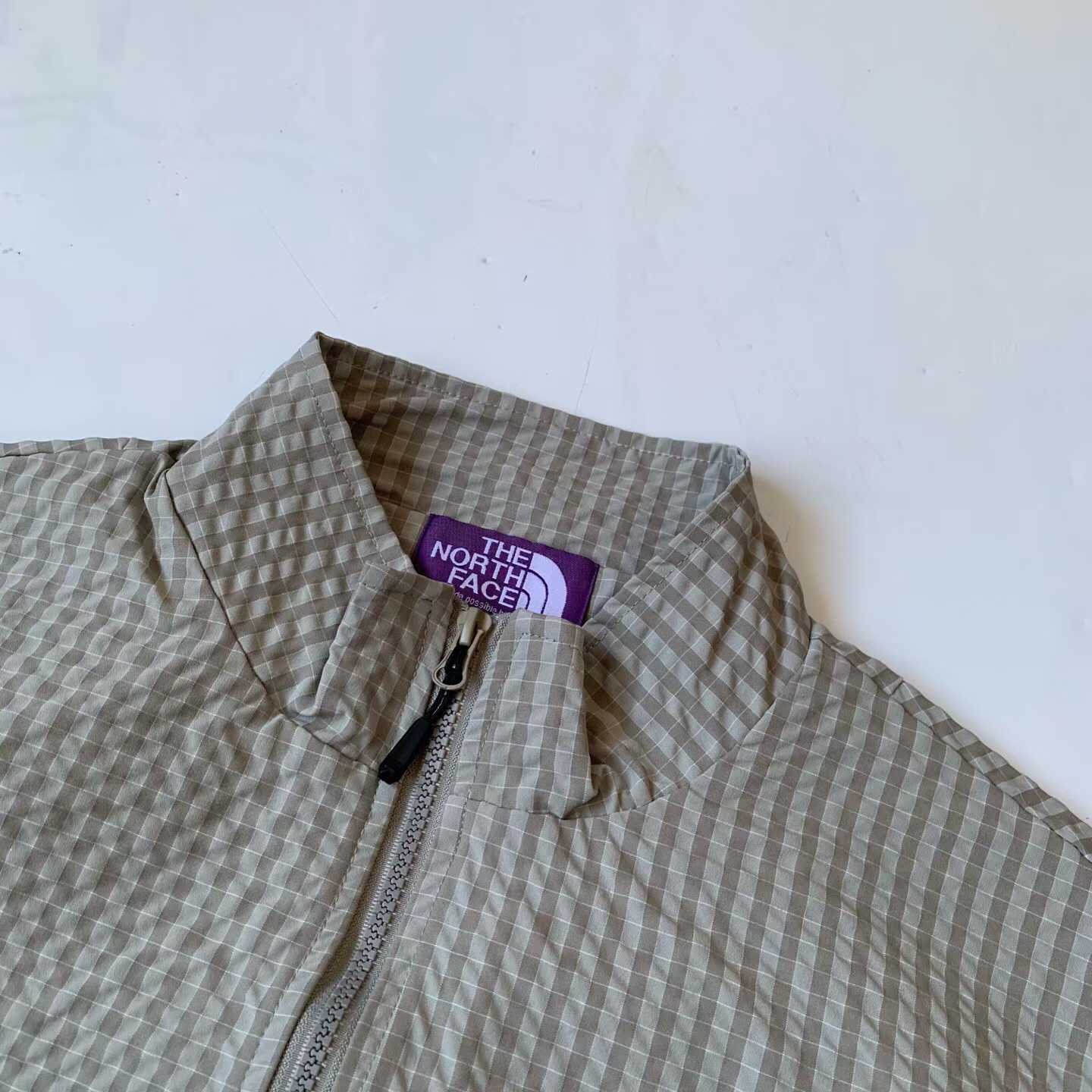 預訂 TNF 紫標格紋背心 [貨號26A1658]