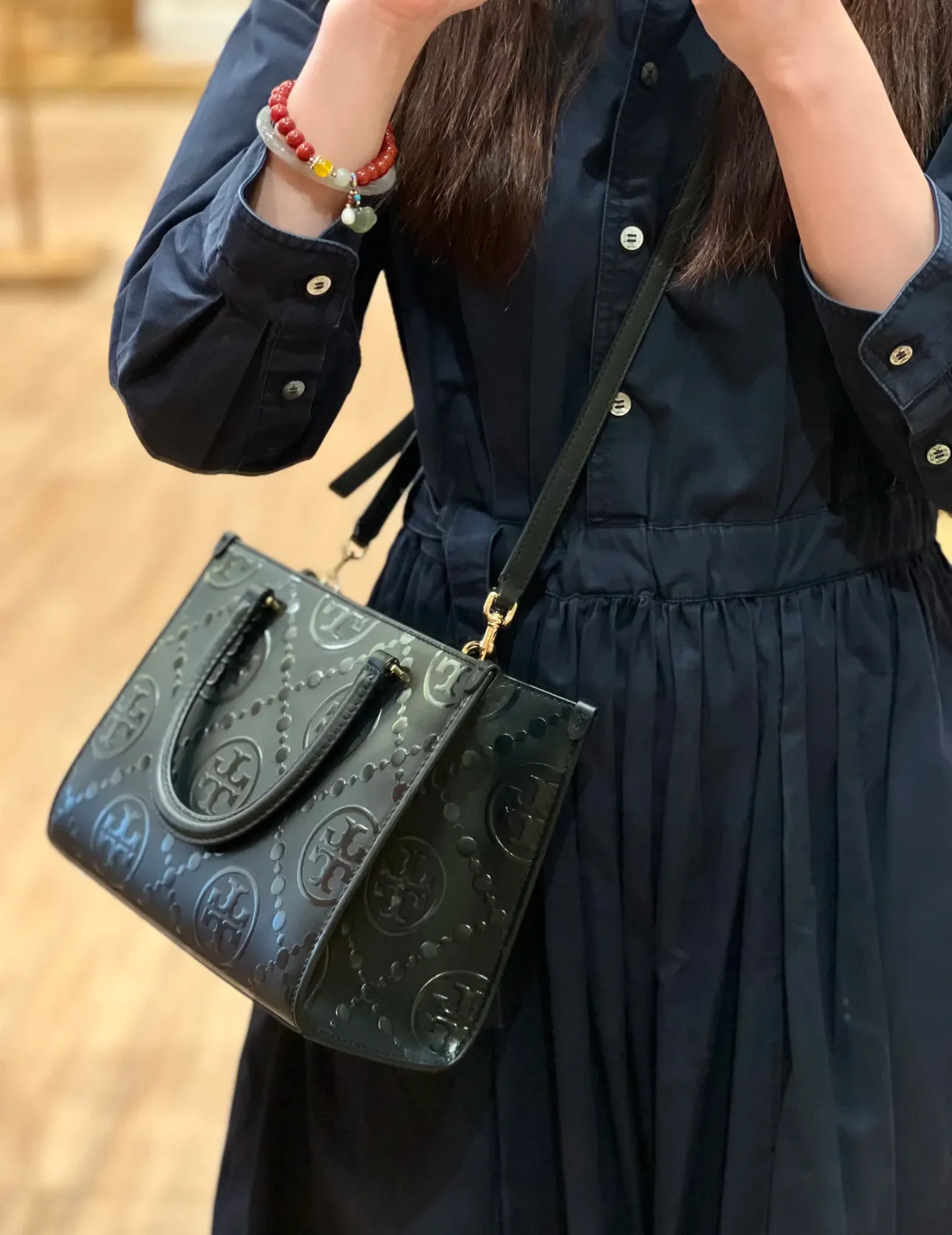 香港現貨-Tory Burch T Monogram Embossed Square ToteBlk