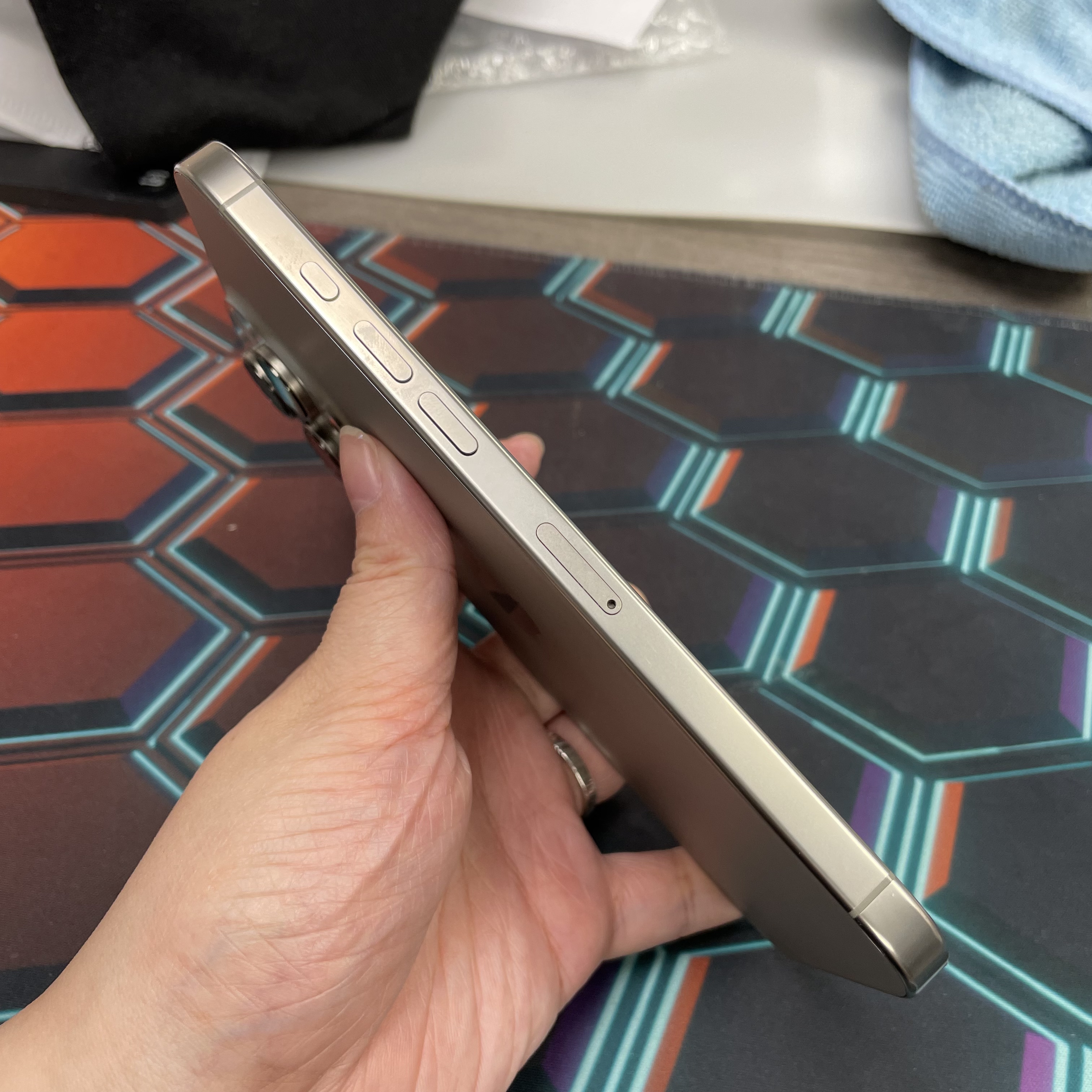 *8222 16 pro max 超靚機 512GB 電100 原色 gray