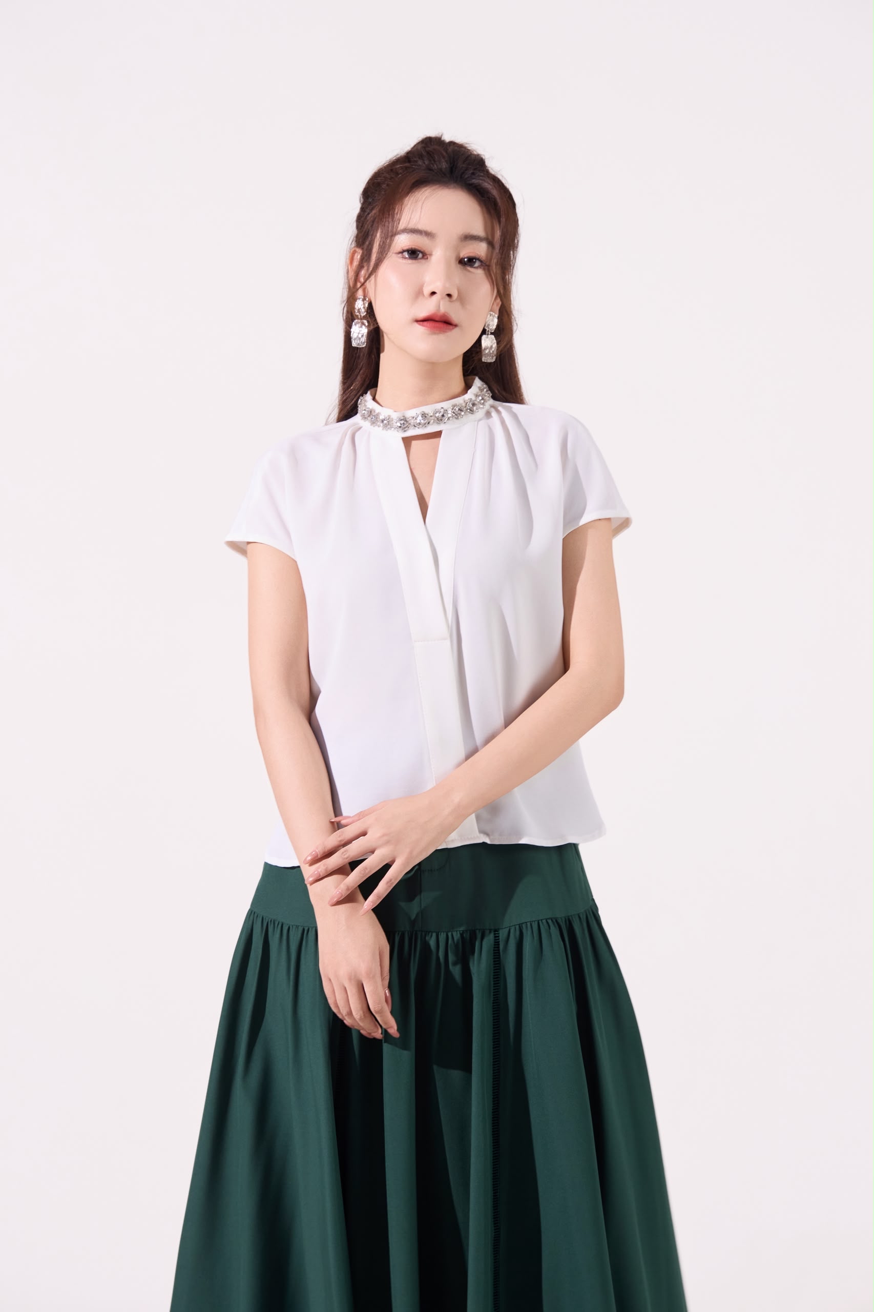 10141360 Crystal Keyhole Blouse
