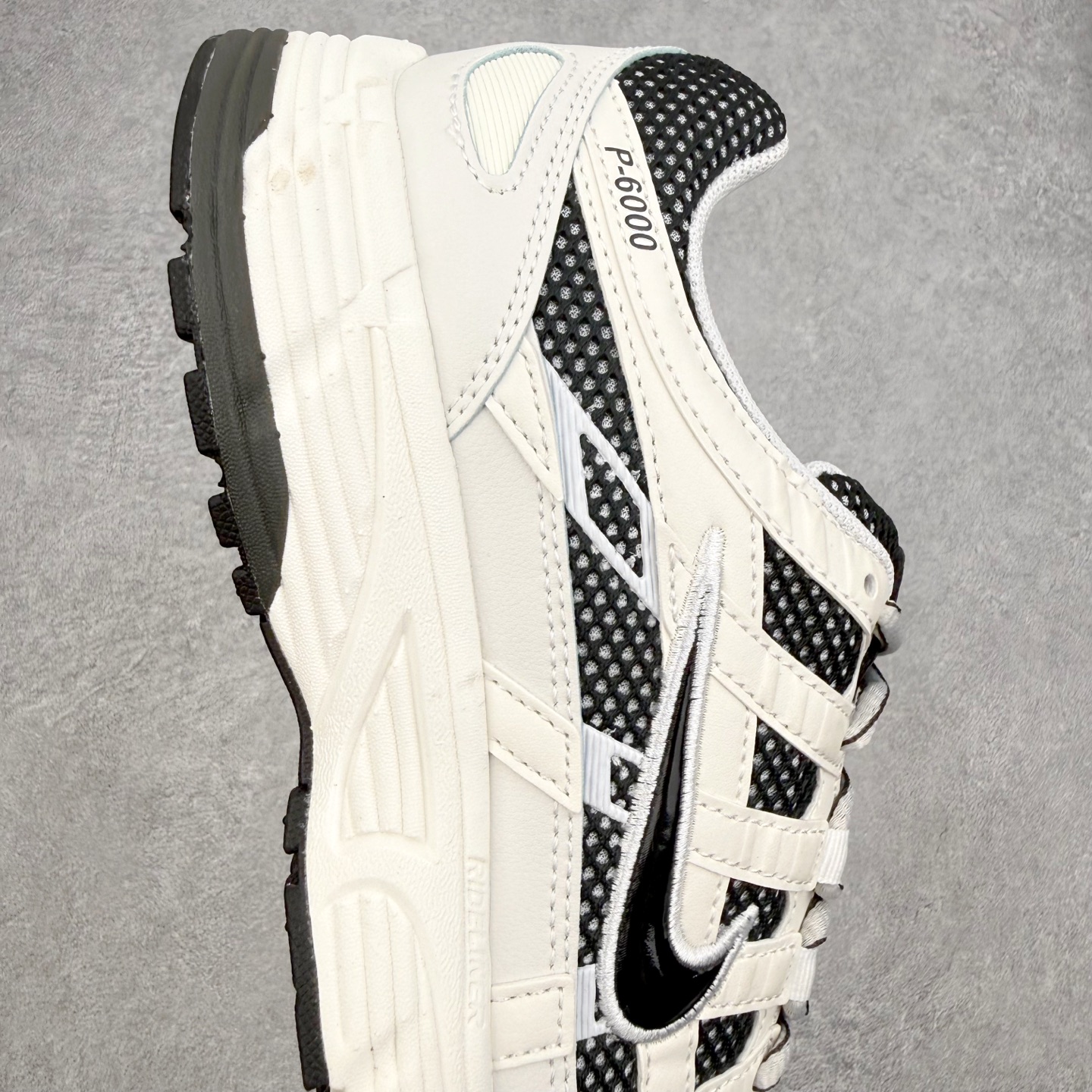 Nike P-6000 IO8711-101
