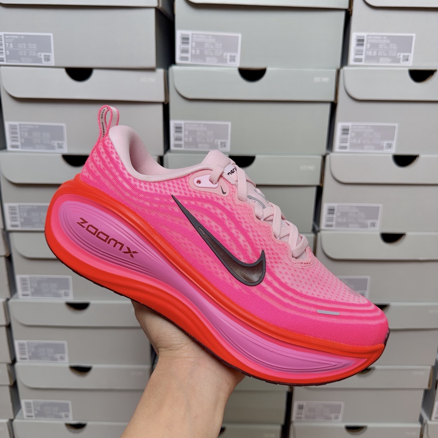 Nike Vomero Plus HV8154-604
