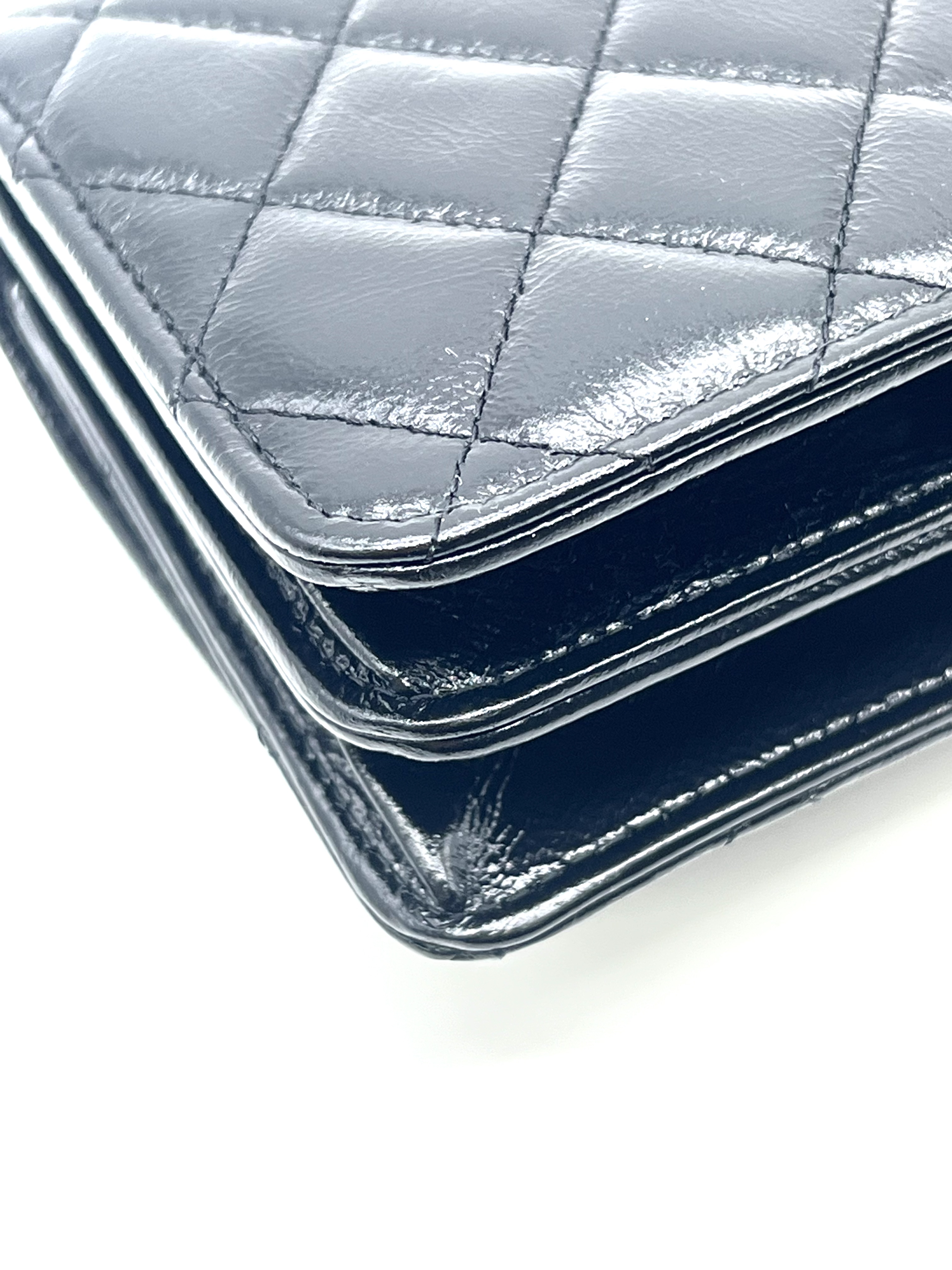 Pre-Owned CHANEL Camellia Handle Mini WOC Phone Holder / Product Code: 26042209