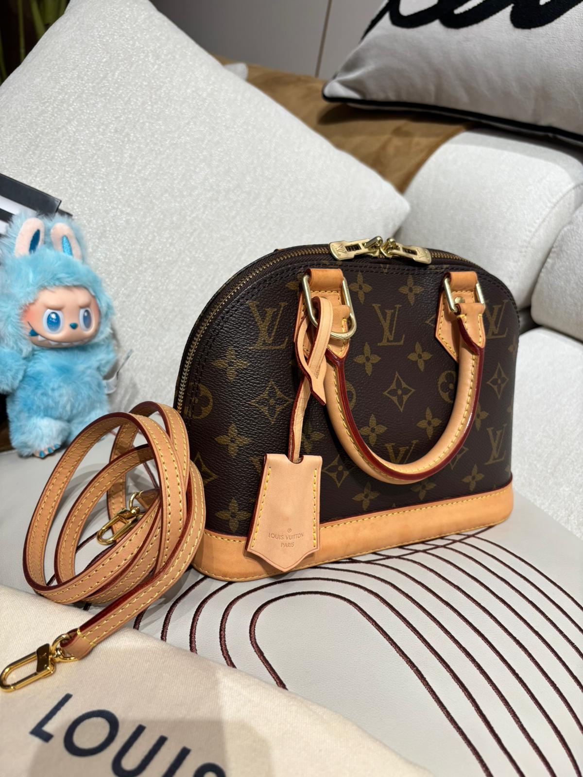 LV Alma bb monogram 100%Authentic, 95%new ✅收據✅肩帶✅鎖鎖匙✅Dust bag