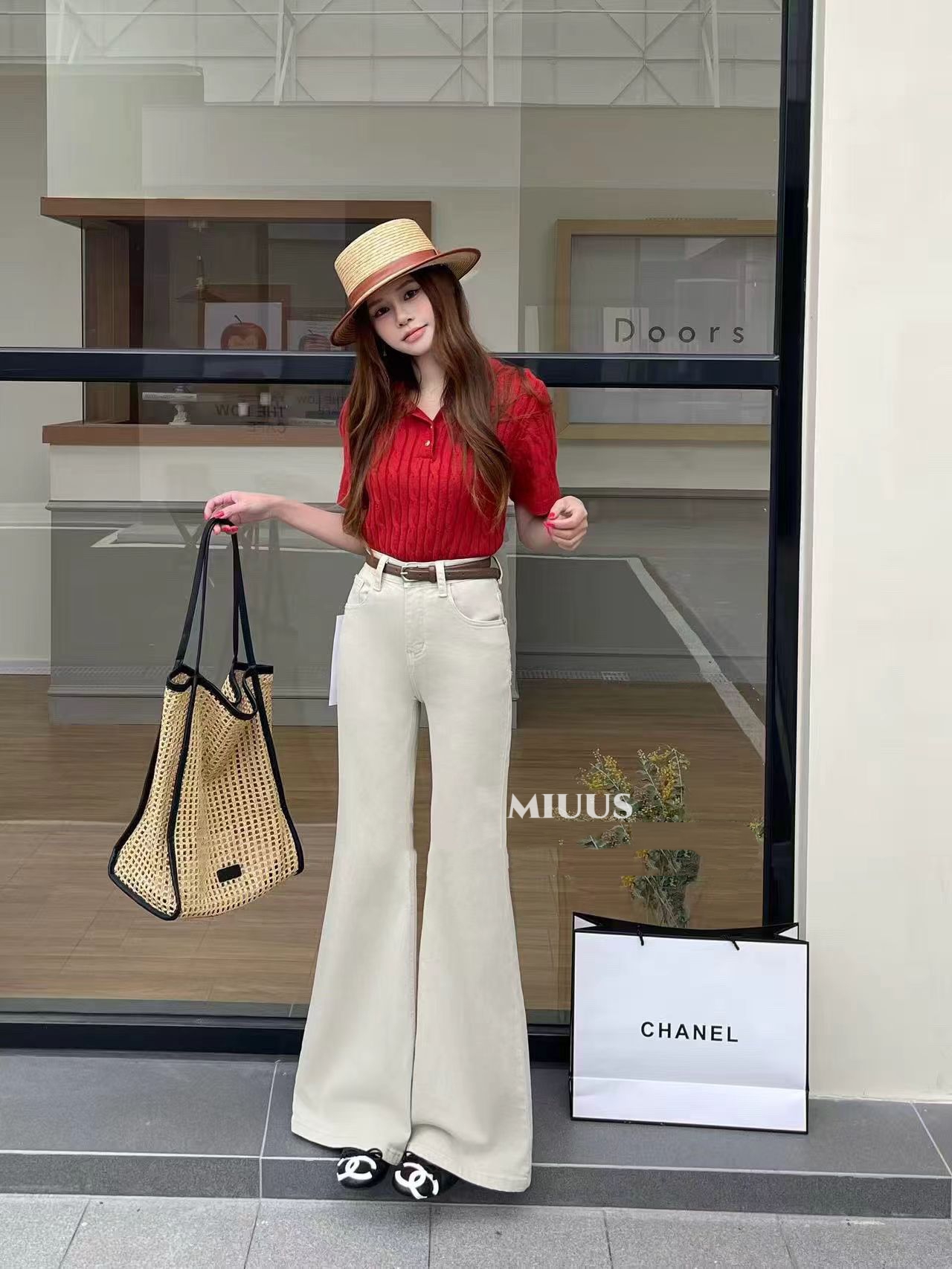 4553 浅卡其牛仔微喇裤