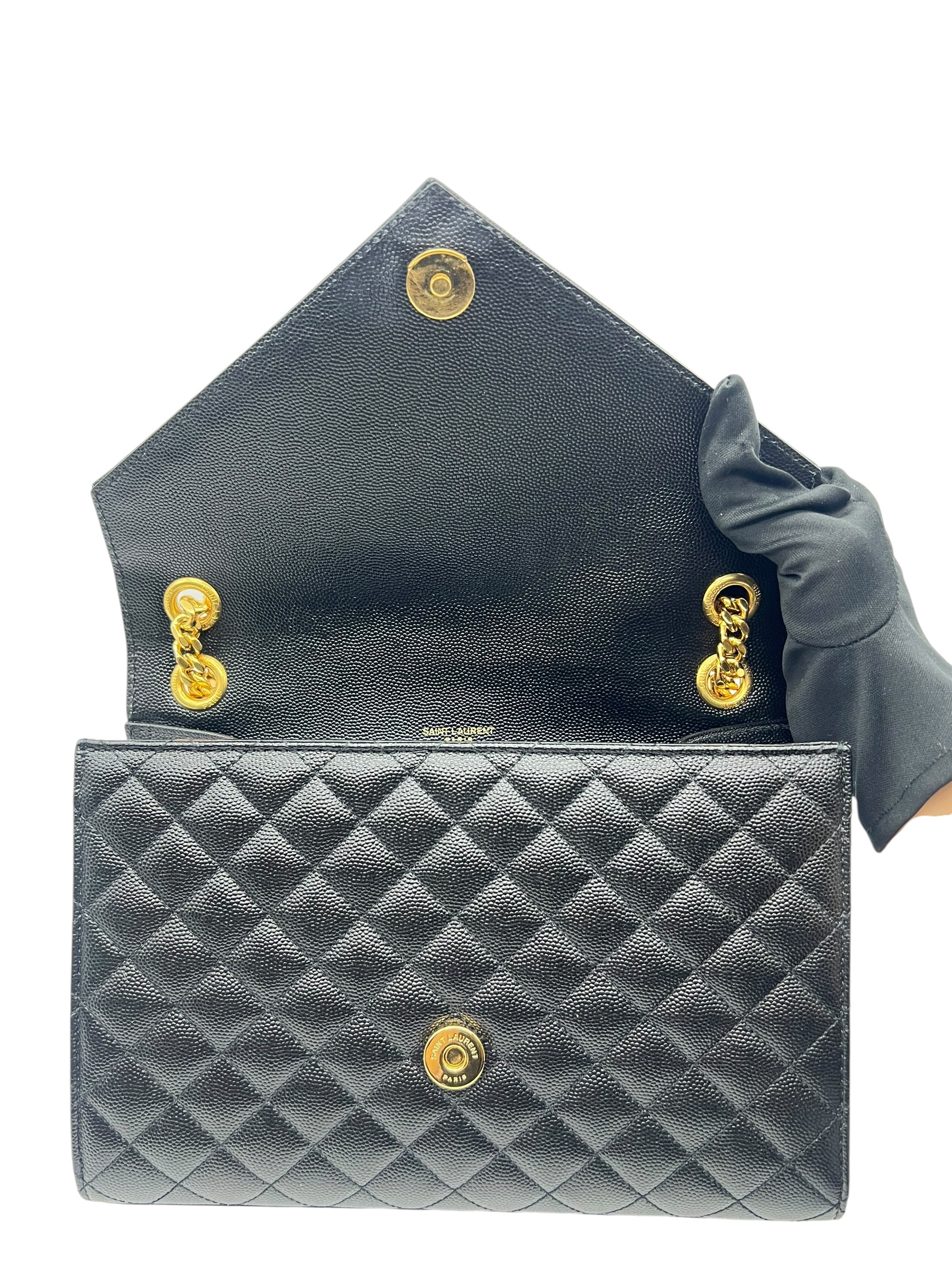 Pre-Owned YSL Envelope / Product Code: 061409
