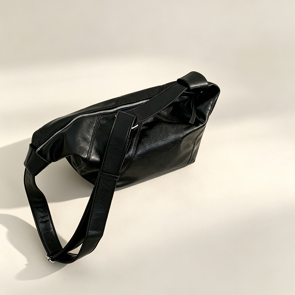 Olivia Crossbody Bag | Olivia 斜背手袋