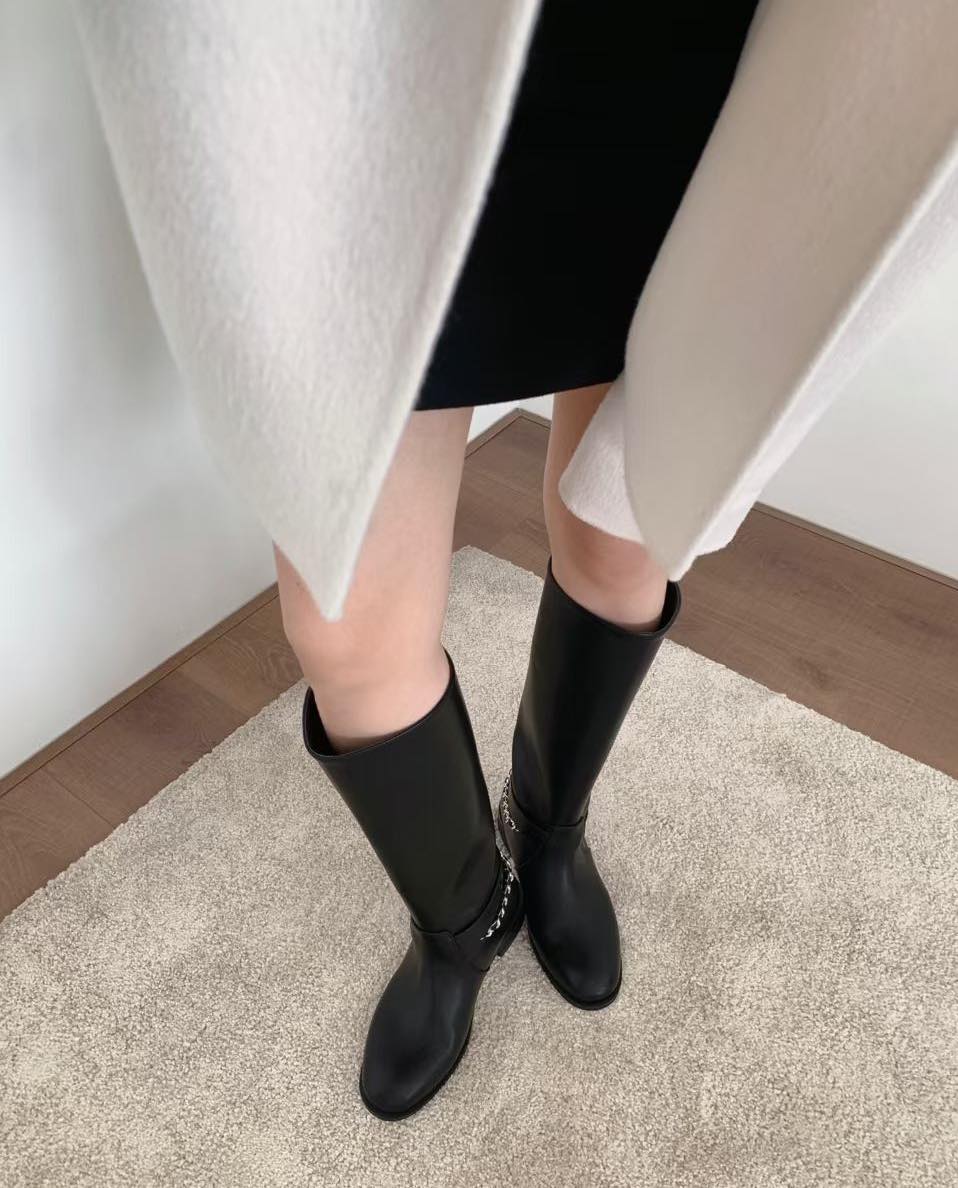 金屬鏈黑色高筒靴