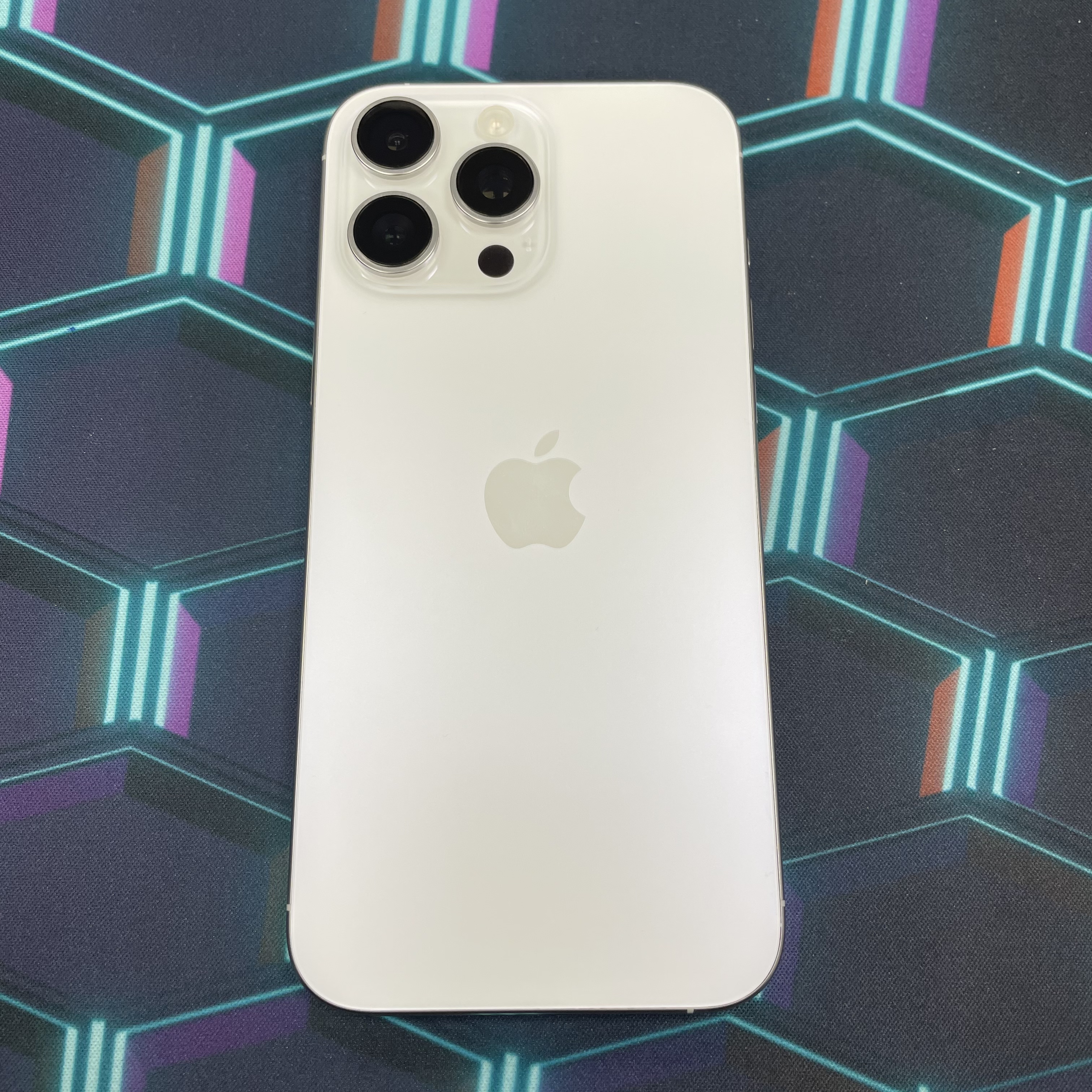 *5885 16 Promax 勁靚機 512GB 電93 白色 white