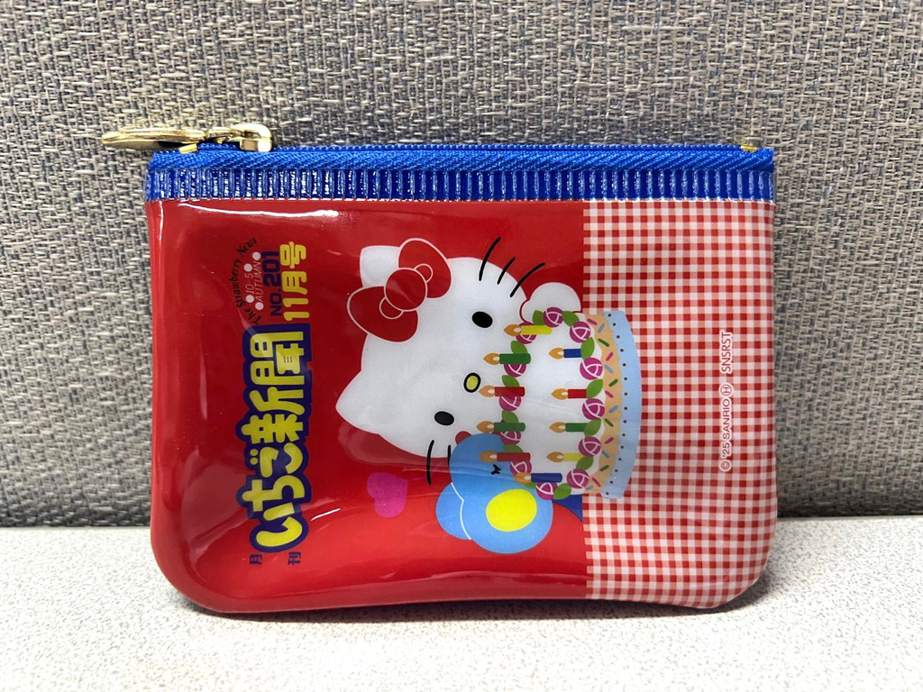🎌日本直送🎌草莓新聞Hello Kitty迷你 收納包 散子包 卡包 