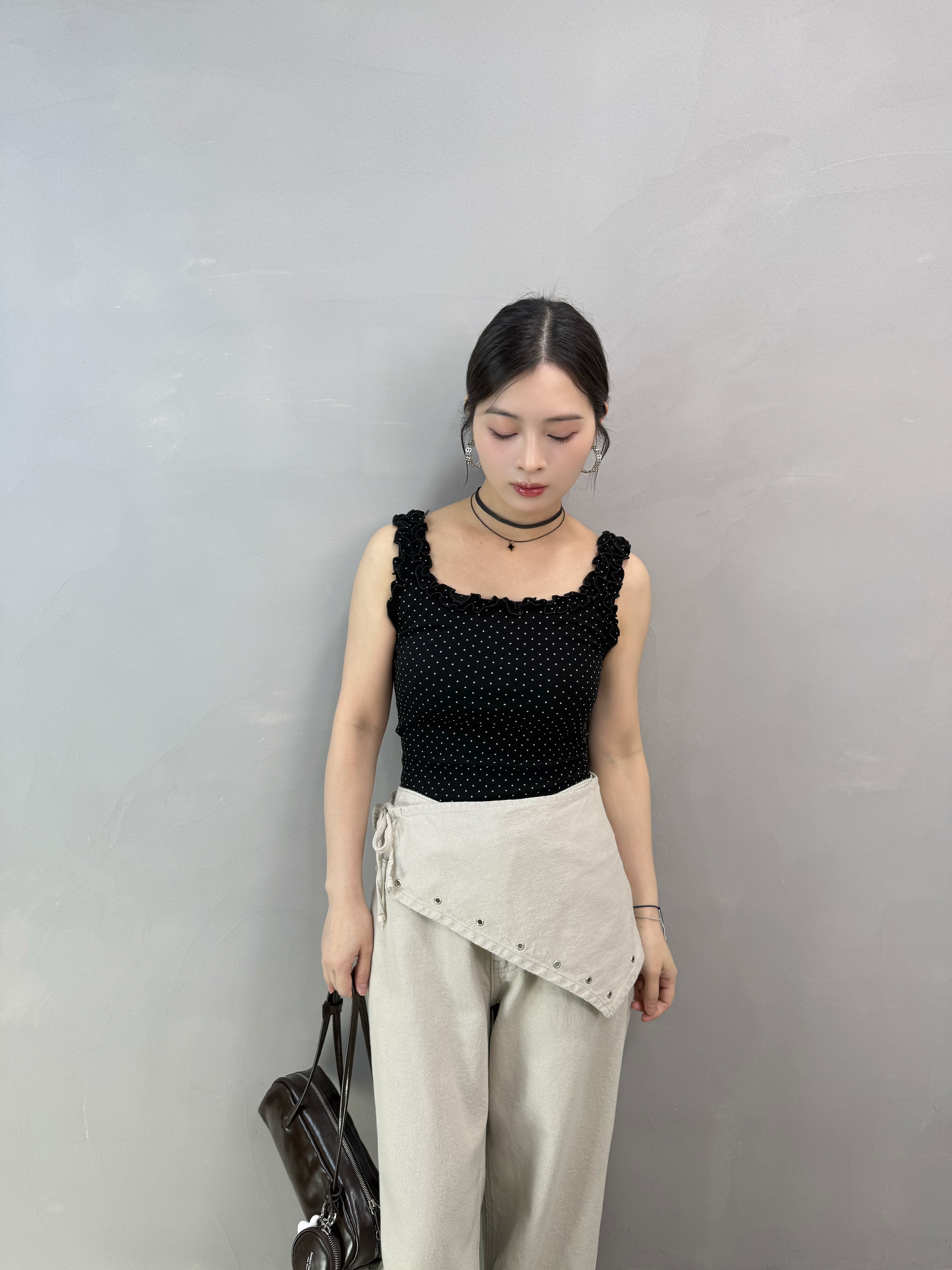 R69 Ruffle 邊波點背心