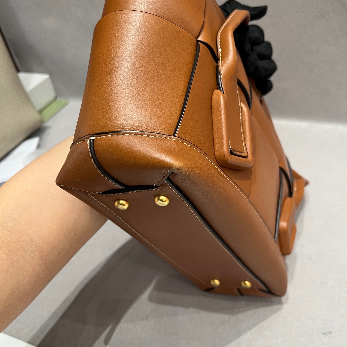 【預訂貨品】BV焦糖色編織牛皮tote