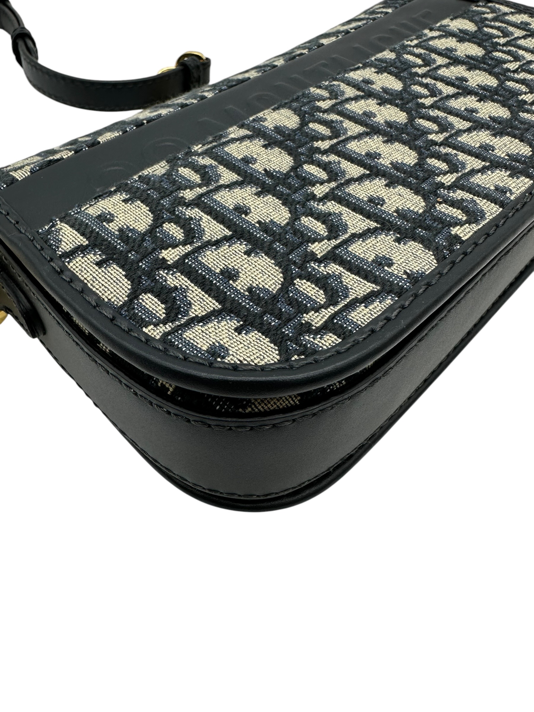 Pre-owned DIOR 30 Montaigne Avenue bag / Product Code: 070610