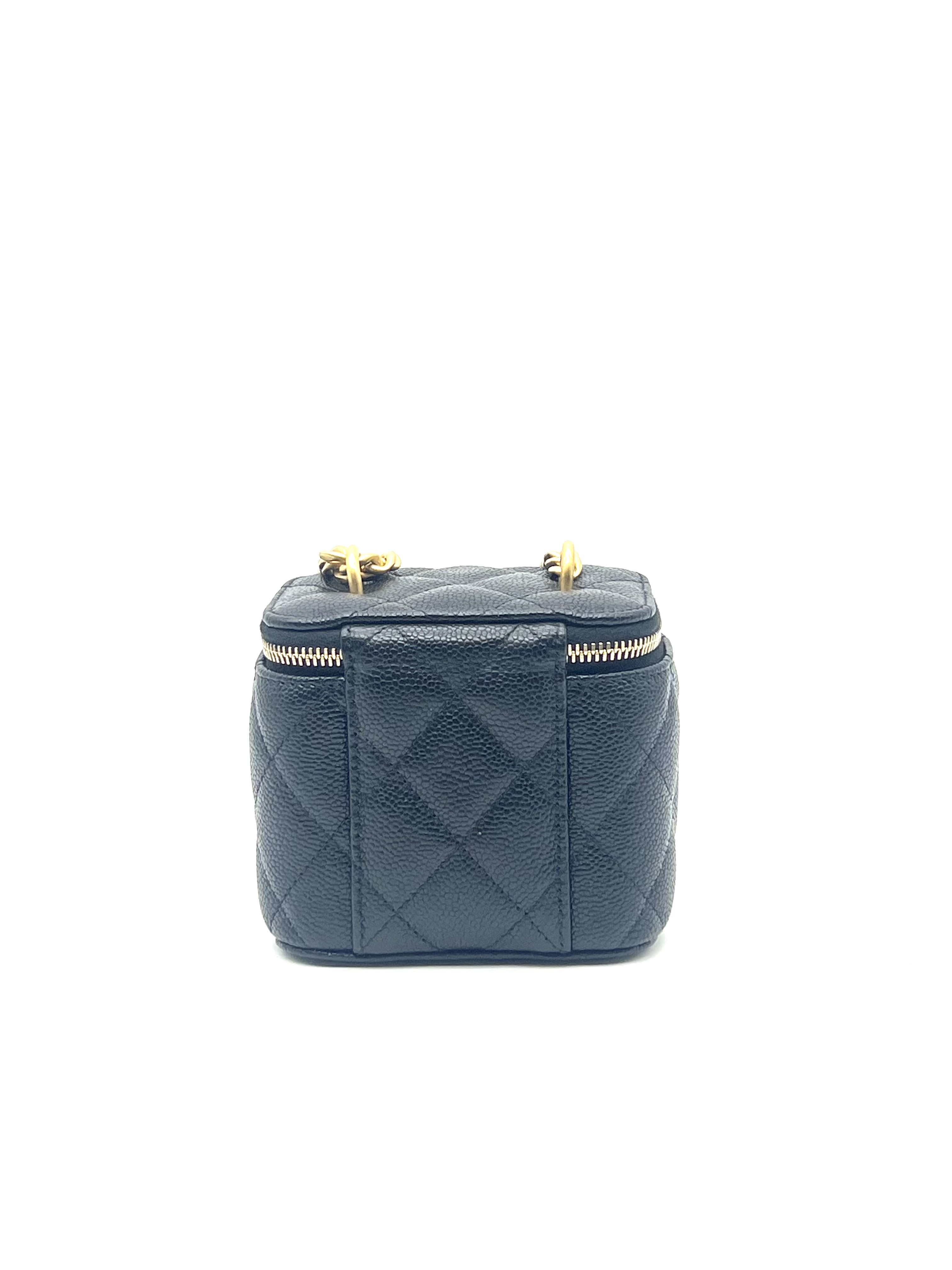 Pre-Owned CHANEL Mini Vanity Case with Chain / Product Code: 26042121