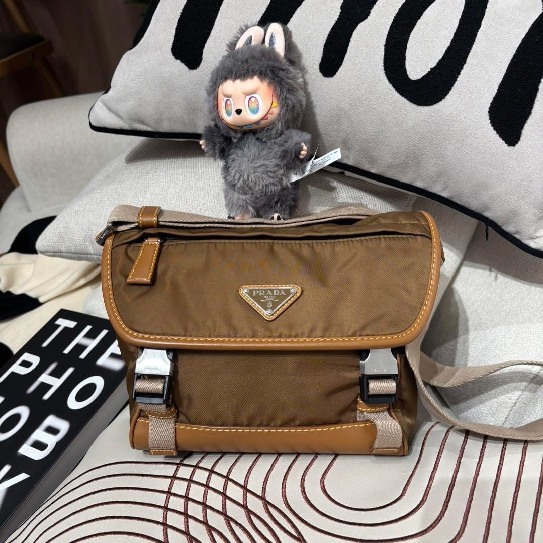 Prada 2VD066 Nylon crossbody bag 100%Authentic, 98%New✅Card✅Dust bag