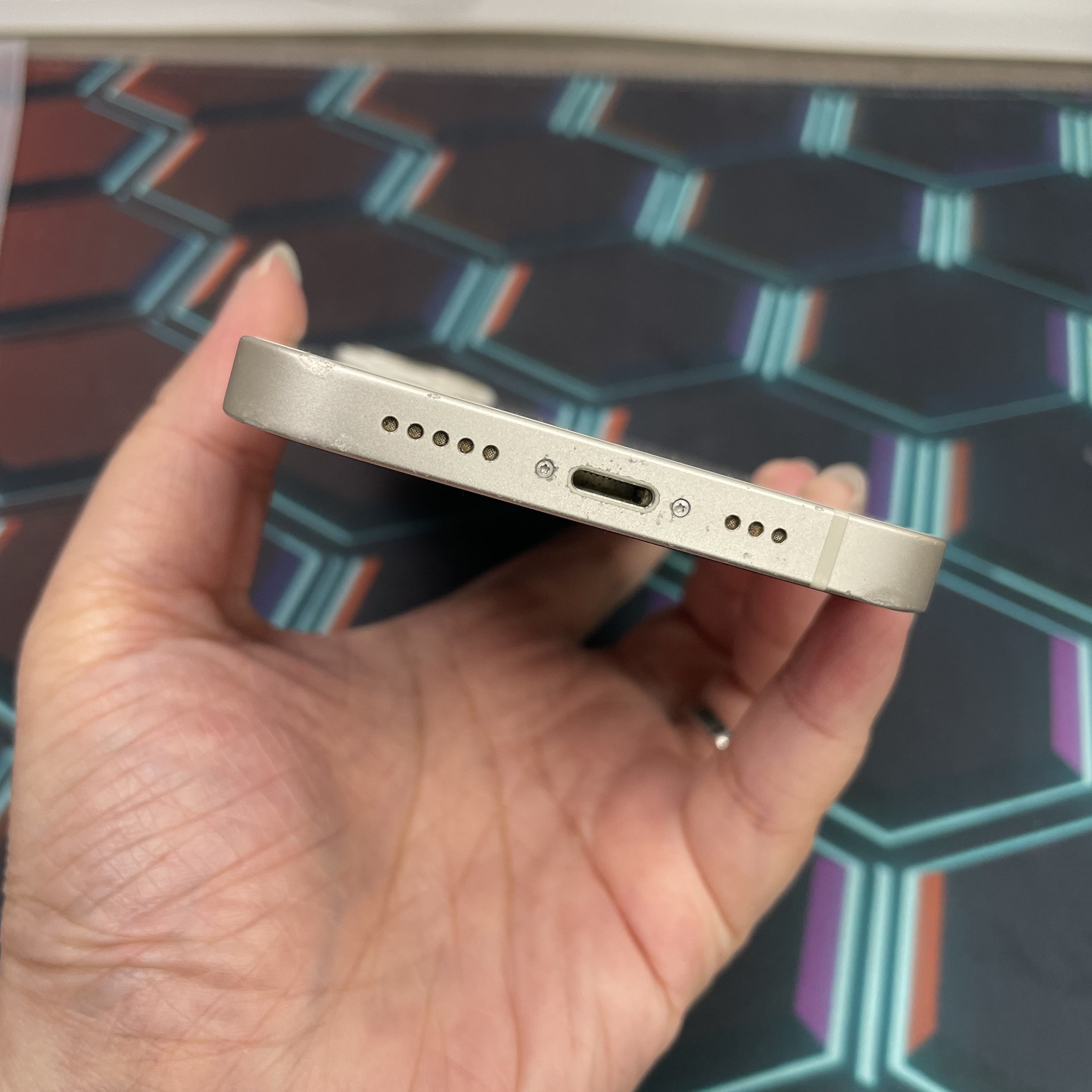 *7859 13 靚機 256GB 電73 白色 white