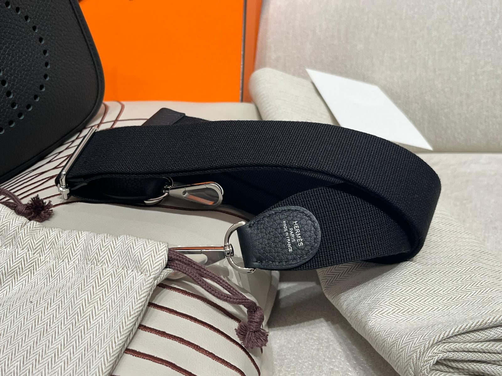 全新Hermes Evelyne 23 STAMP G 黑銀 100%Authentic, Brand New 全新 ✅專門店收據✅塵袋✅盒