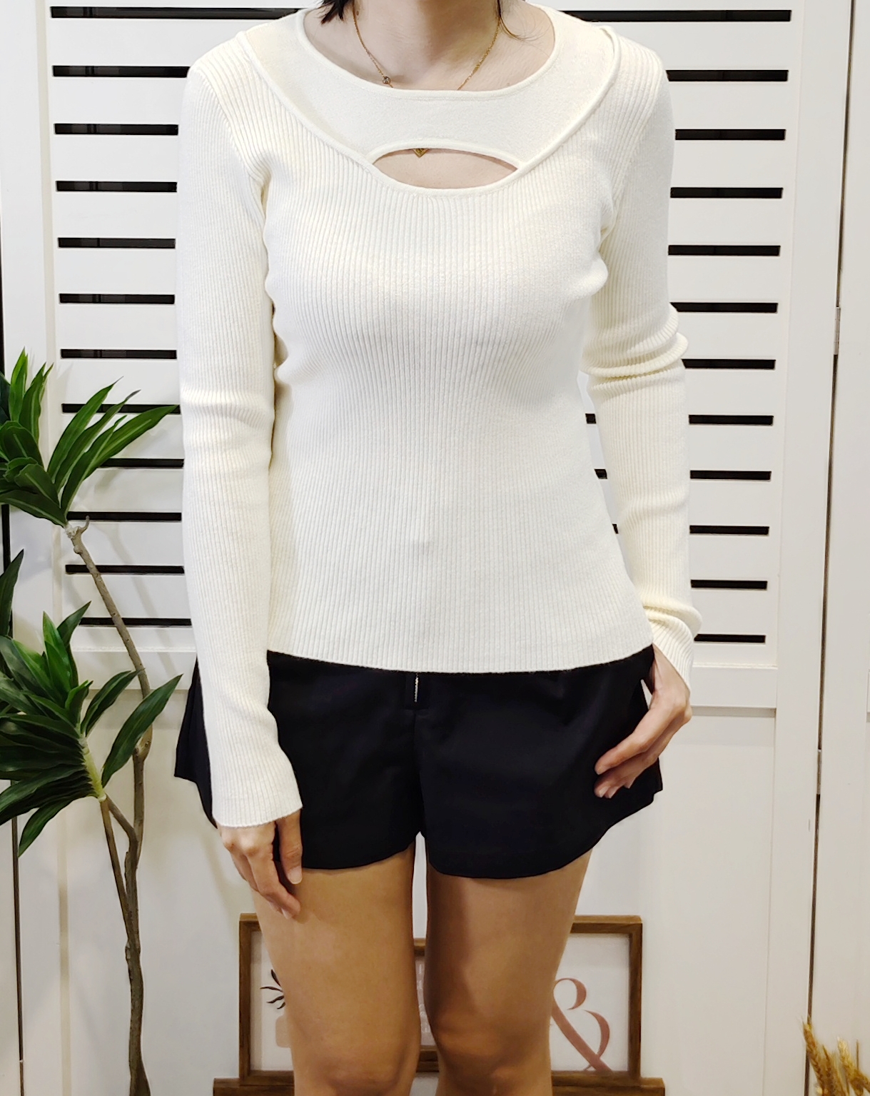 S2010 Details Collar Long Sleeve Wear