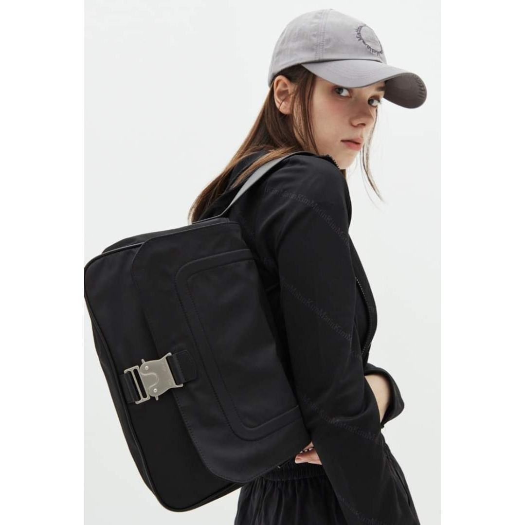Matin Kim Buckle Bag - Medium Size (7色) | 韓國代購by 韓國