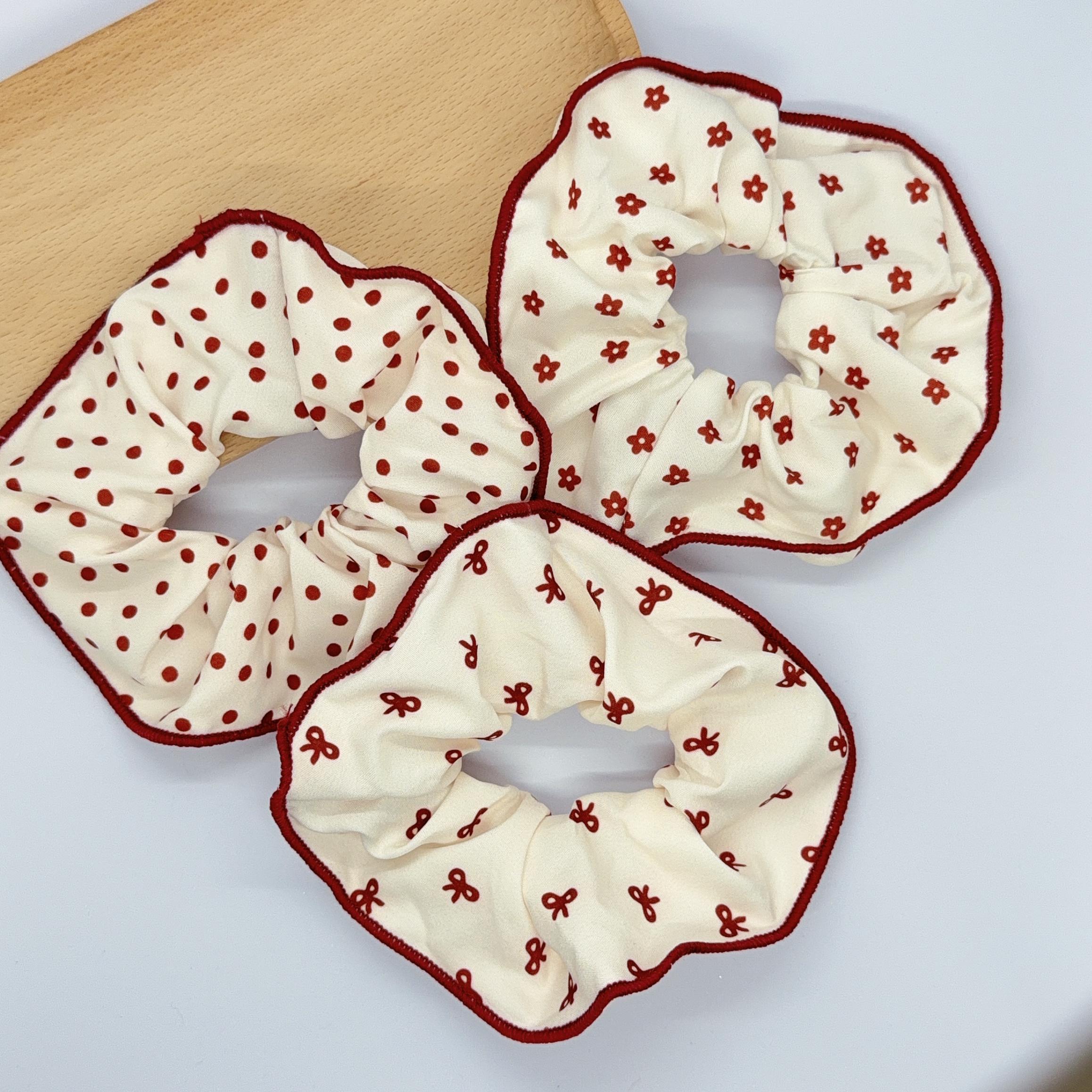 大布髮圈 (3條裝) - 可愛A款 / Large Fabric Hair Scrunchies (3 pcs) - Lovely Style A
